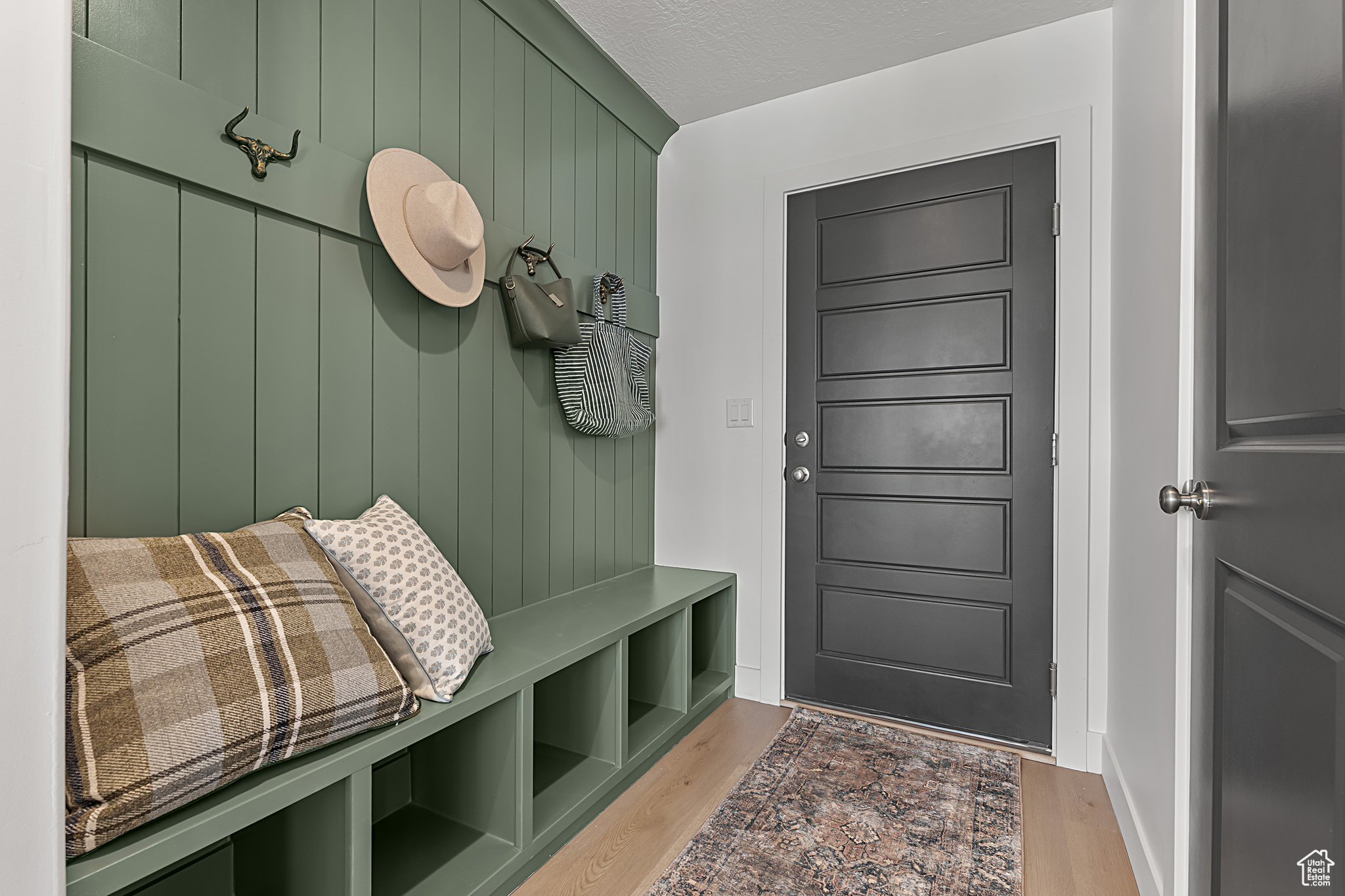 BRISTOL FARMS - Residential