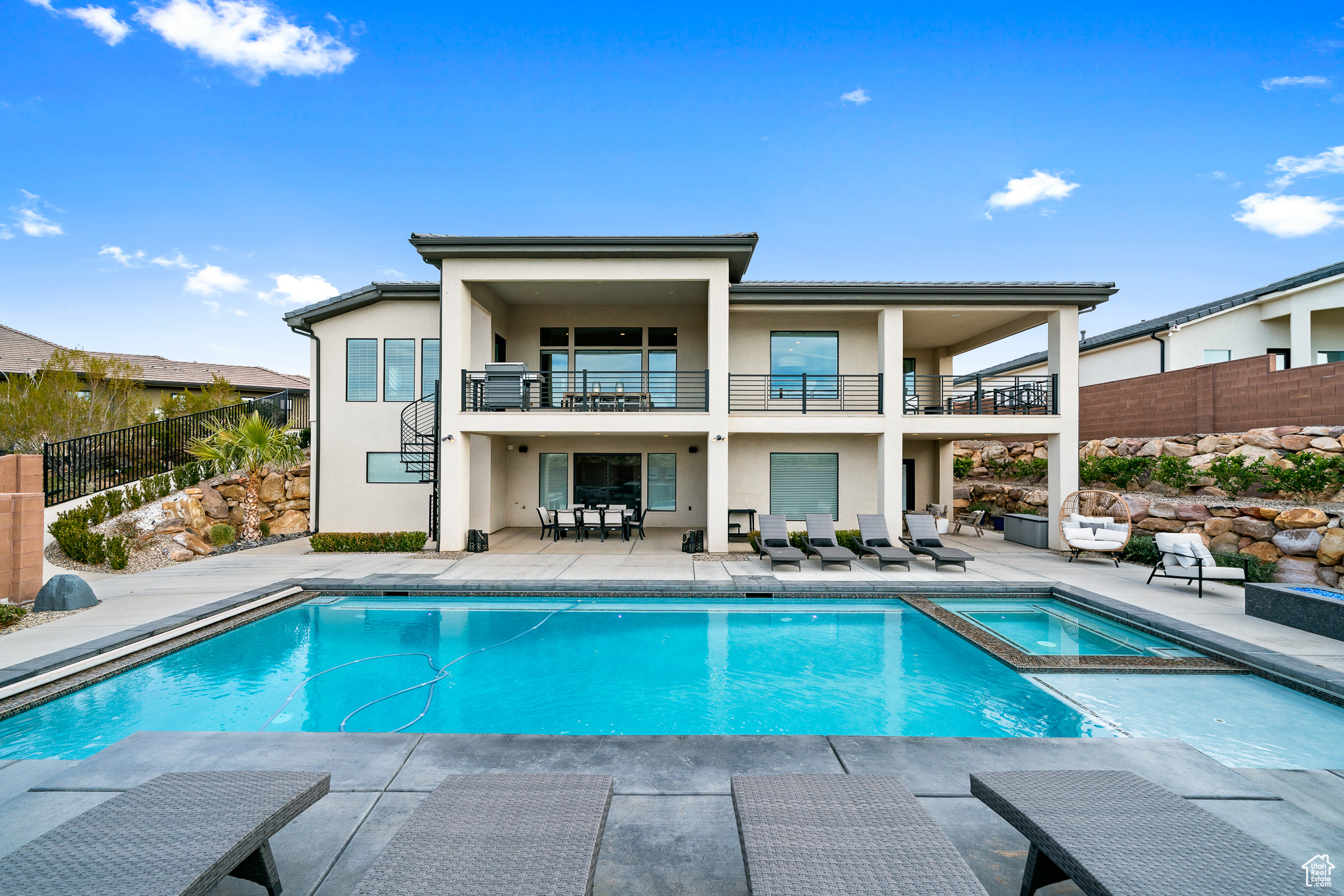 DESERTS EDGE PH 3 - Residential