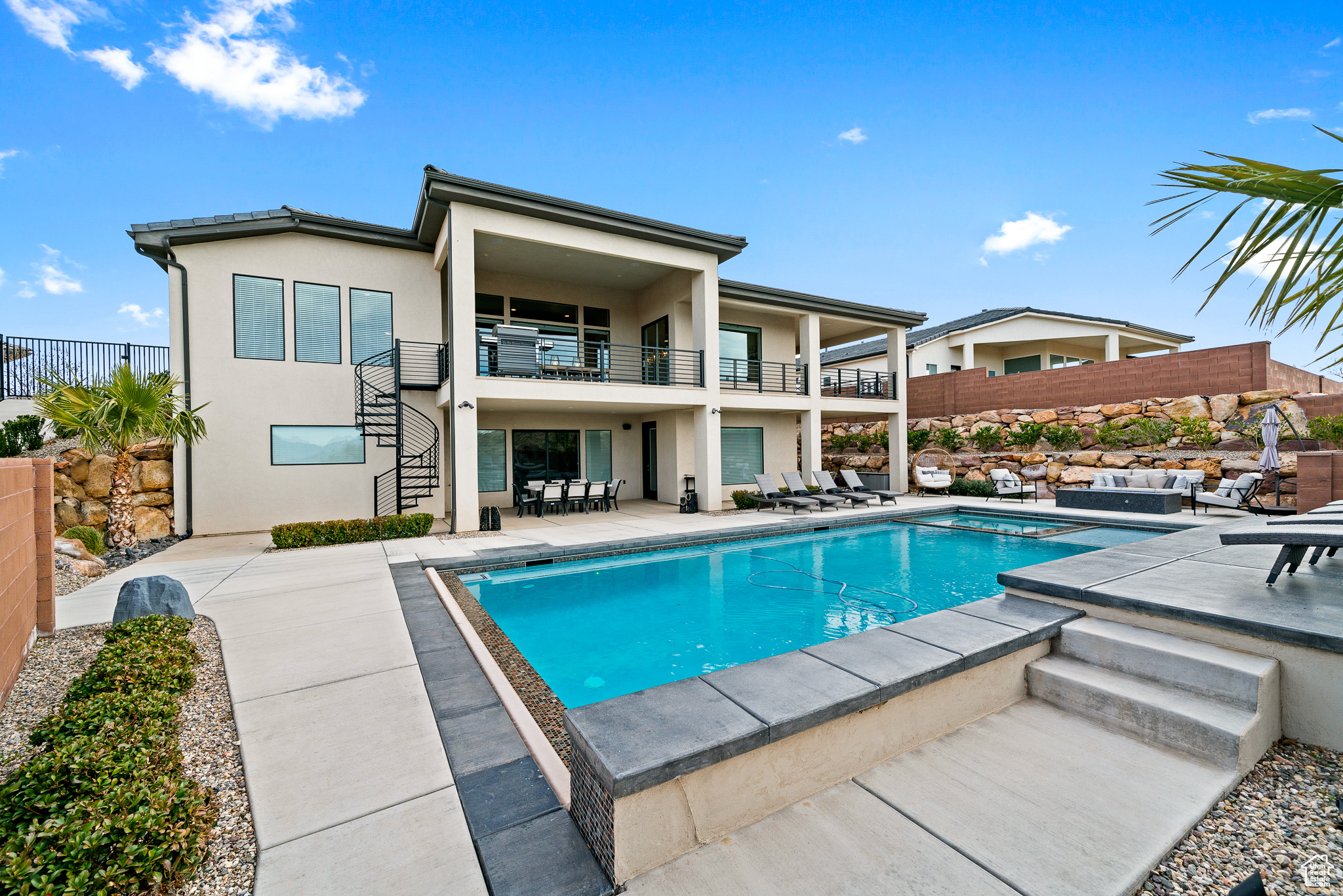 DESERTS EDGE PH 3 - Residential