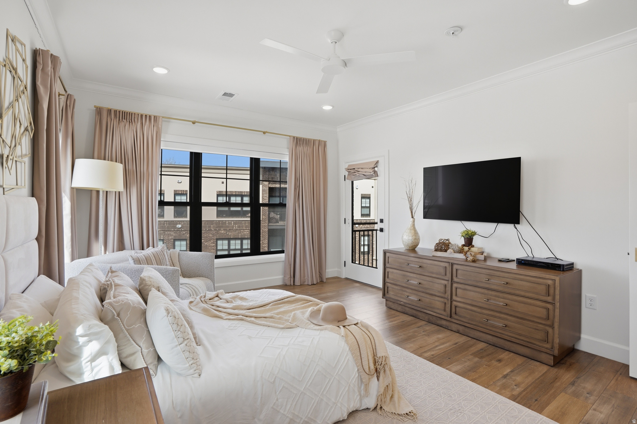 THE STATION CONDOS - Residential