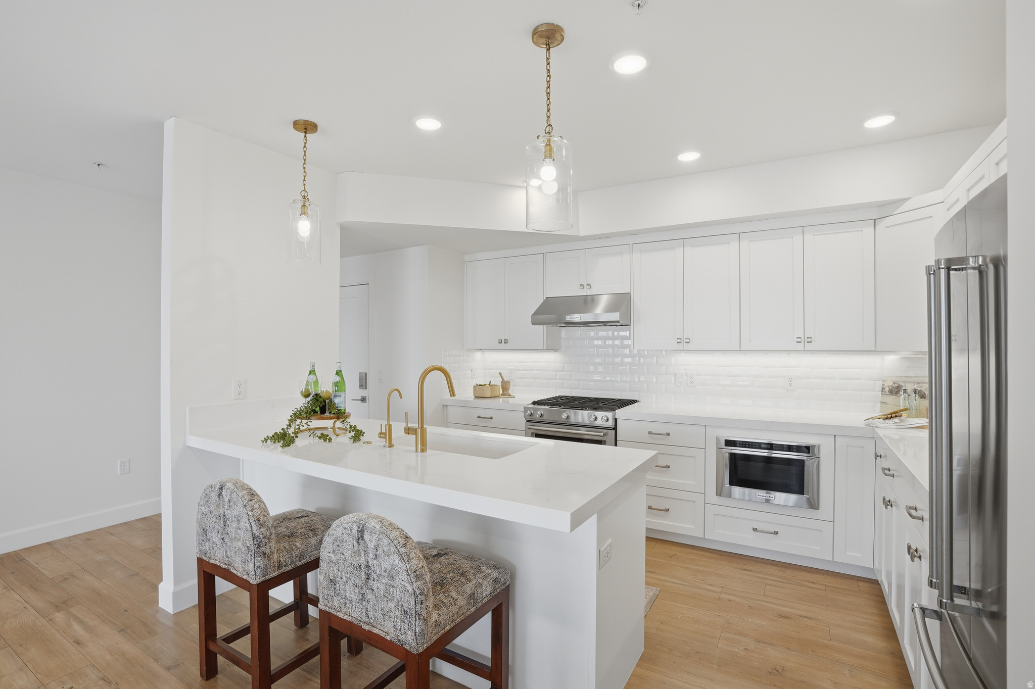 THE STATION CONDOS - Residential