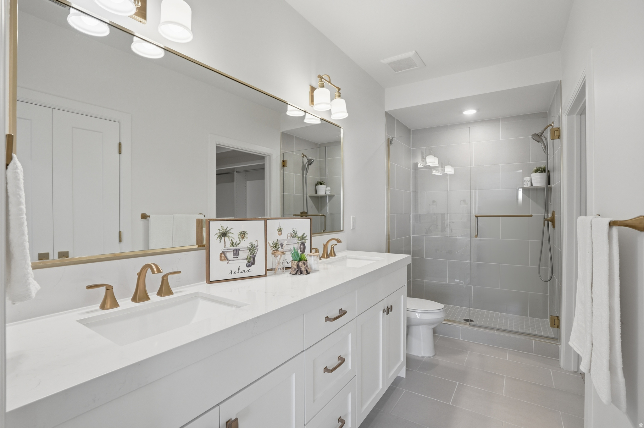 THE STATION CONDOS - Residential