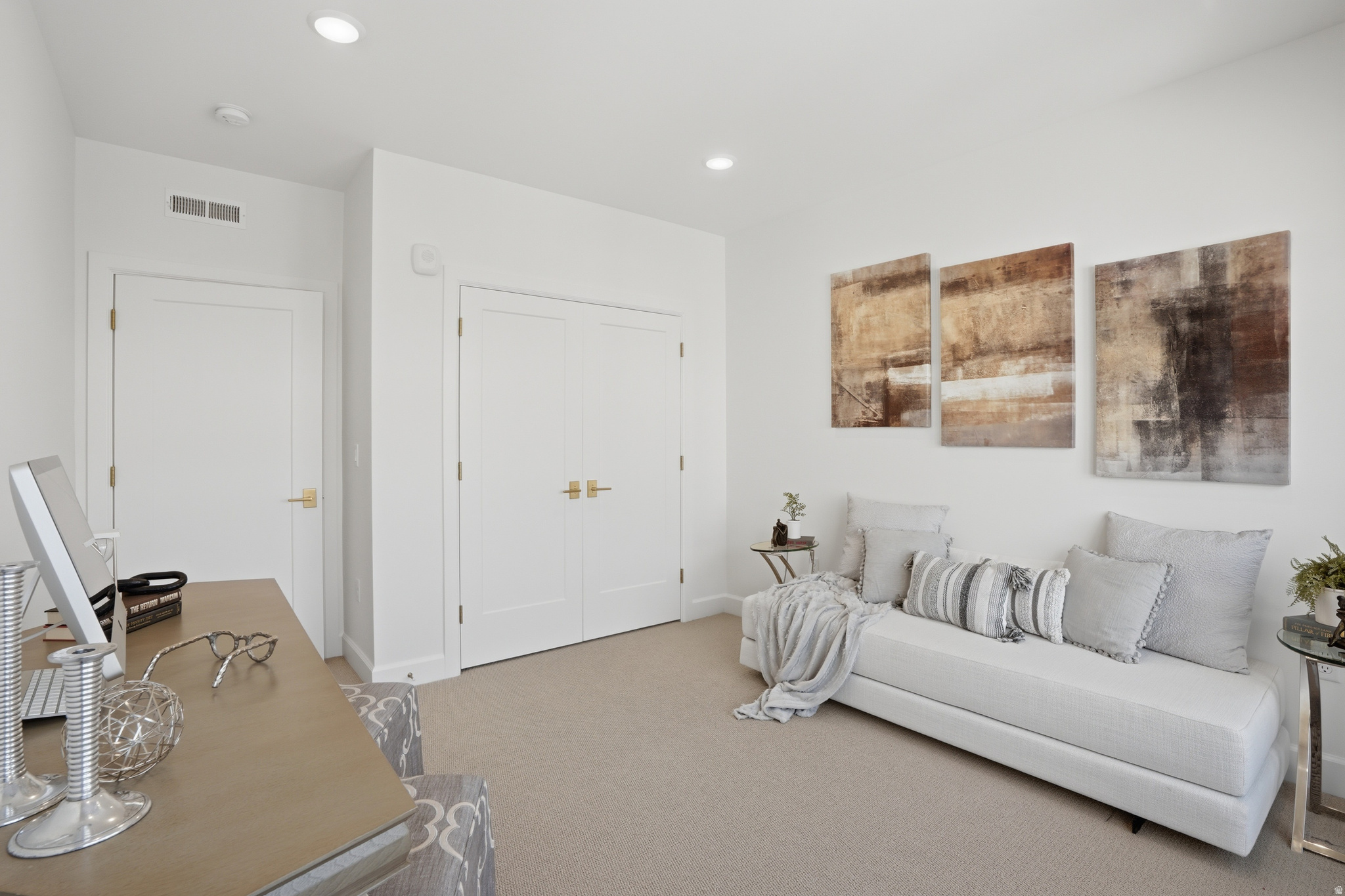 THE STATION CONDOS - Residential