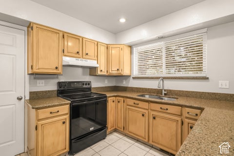 Tiny photo for 5577 S 100 E, Washington Terrace, UT 84405 (MLS # 2190189)