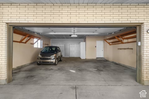 Tiny photo for 5577 S 100 E, Washington Terrace, UT 84405 (MLS # 2190189)