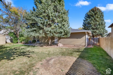 Tiny photo for 5577 S 100 E, Washington Terrace, UT 84405 (MLS # 2190189)