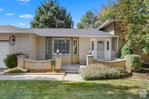 Tiny photo for 5577 S 100 E, Washington Terrace, UT 84405 (MLS # 2190189)