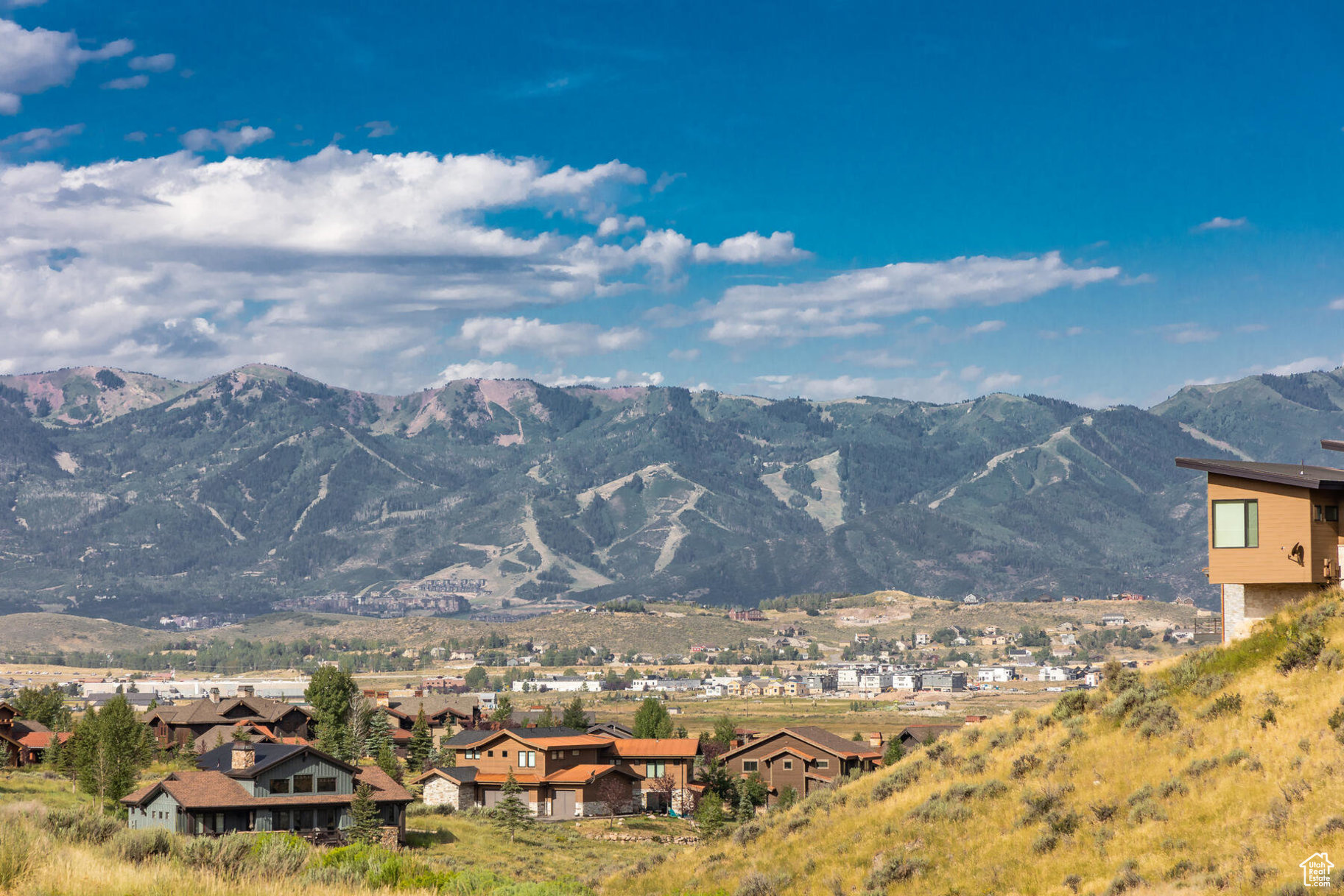 WEST VIEW - Land