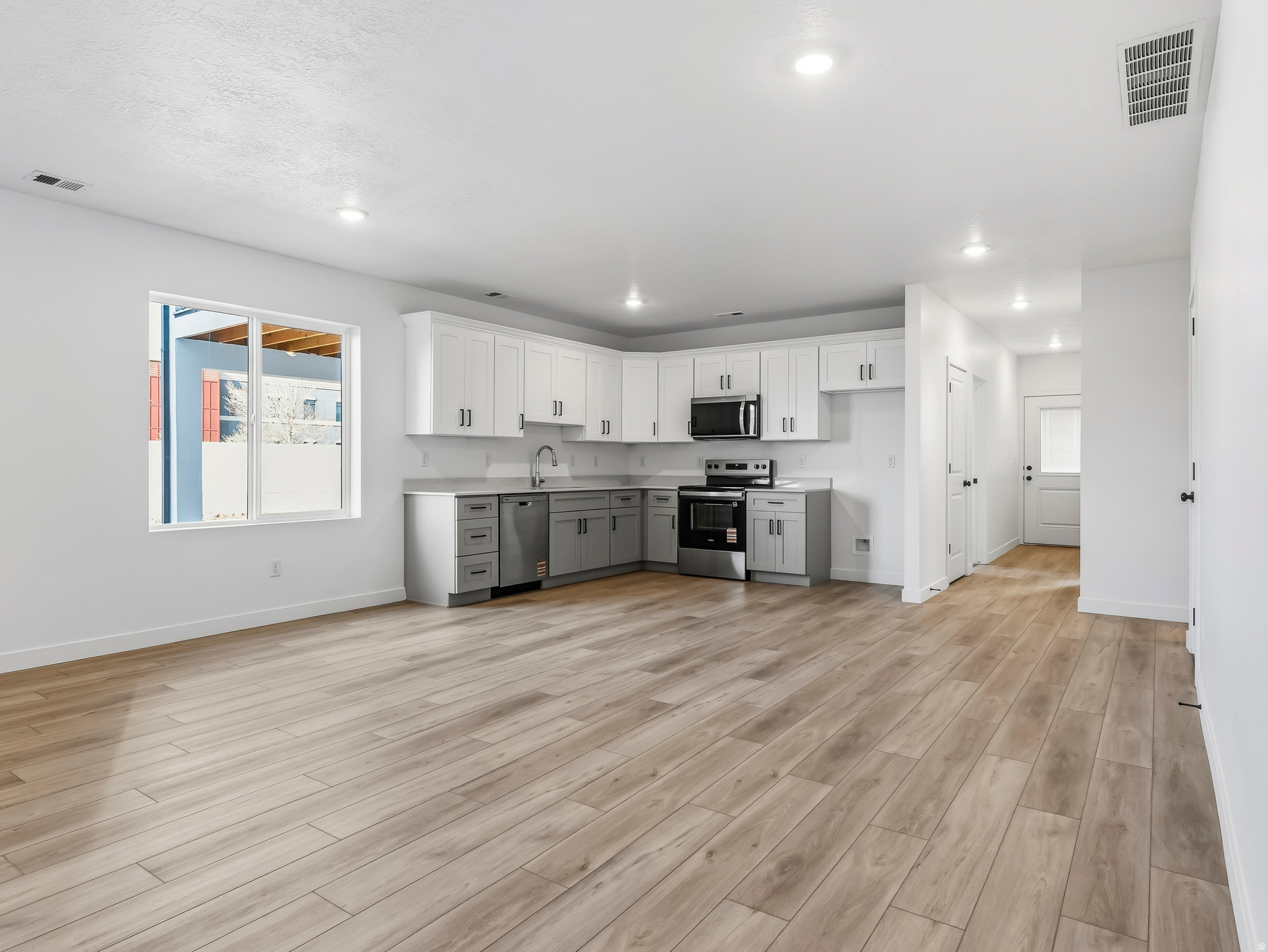 FREEDOM VIEW COVE - Residential