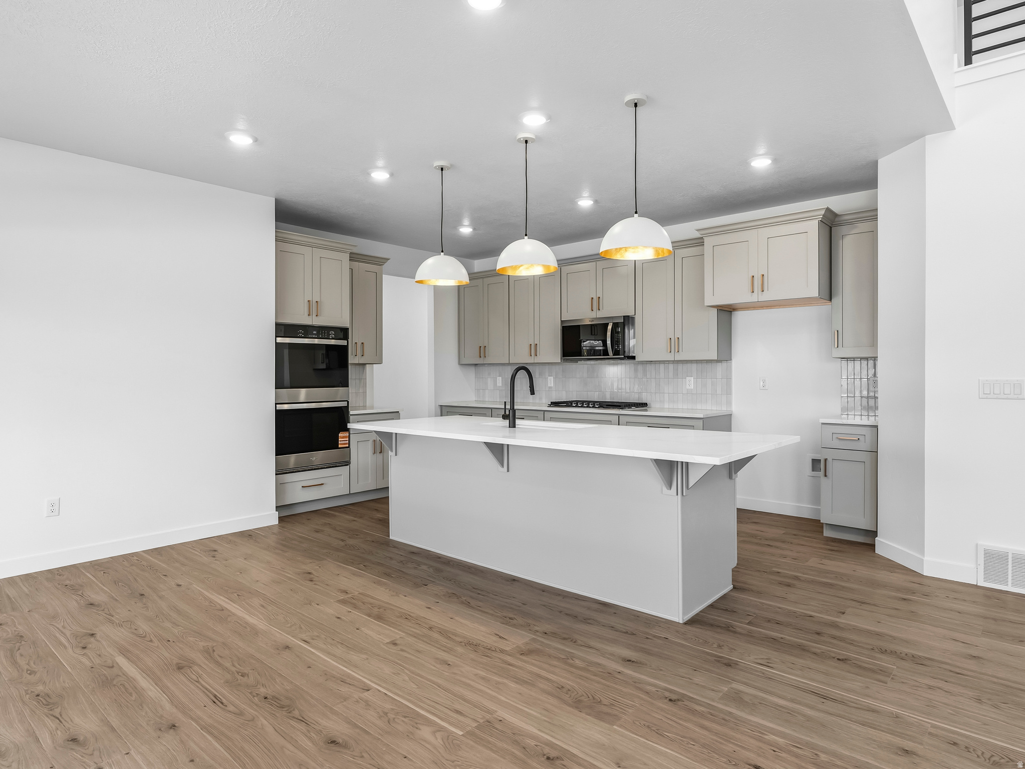 FREEDOM VIEW COVE - Residential