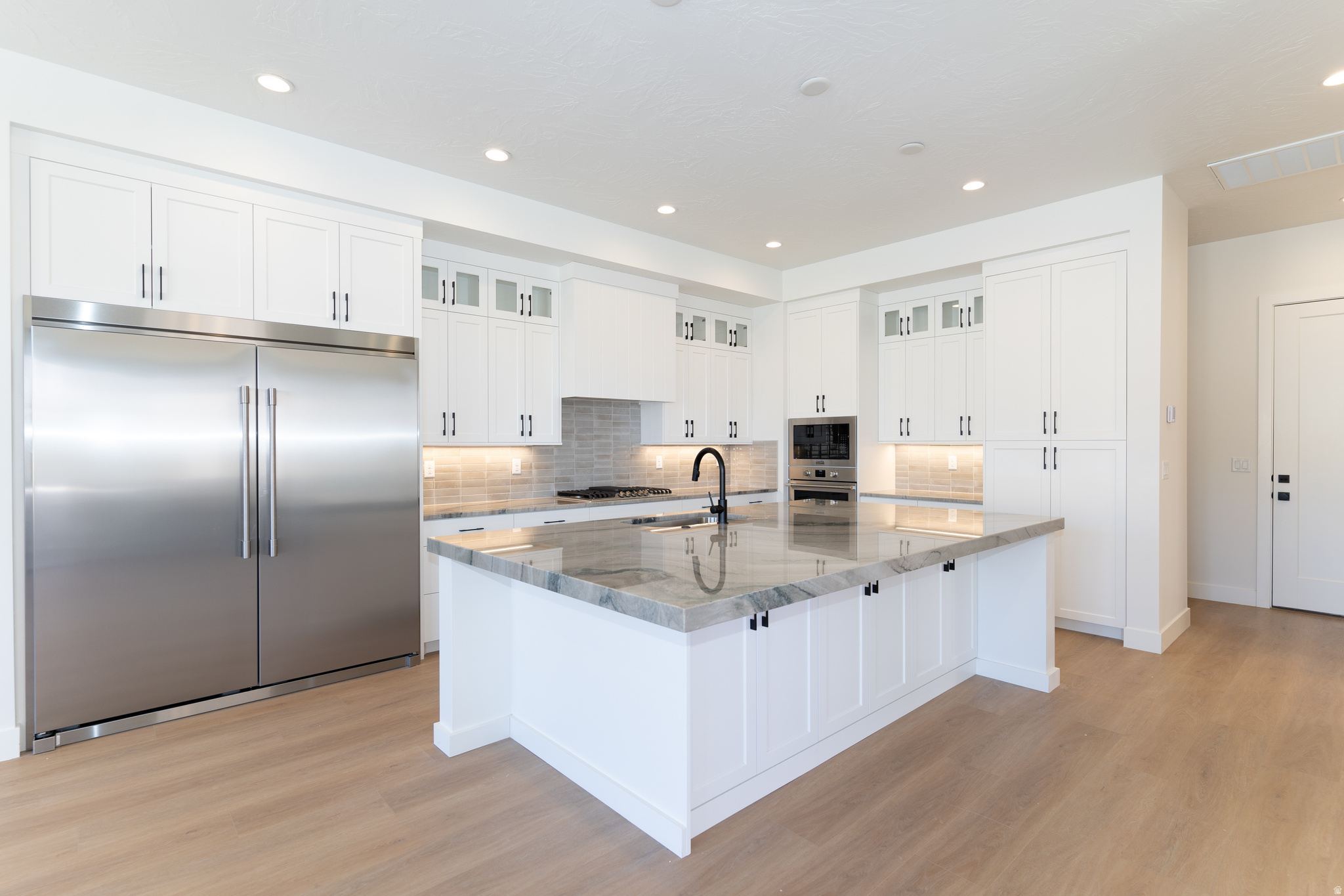 ATKINVILLE TOWNHOMES AT DESERT COLOR - Residential