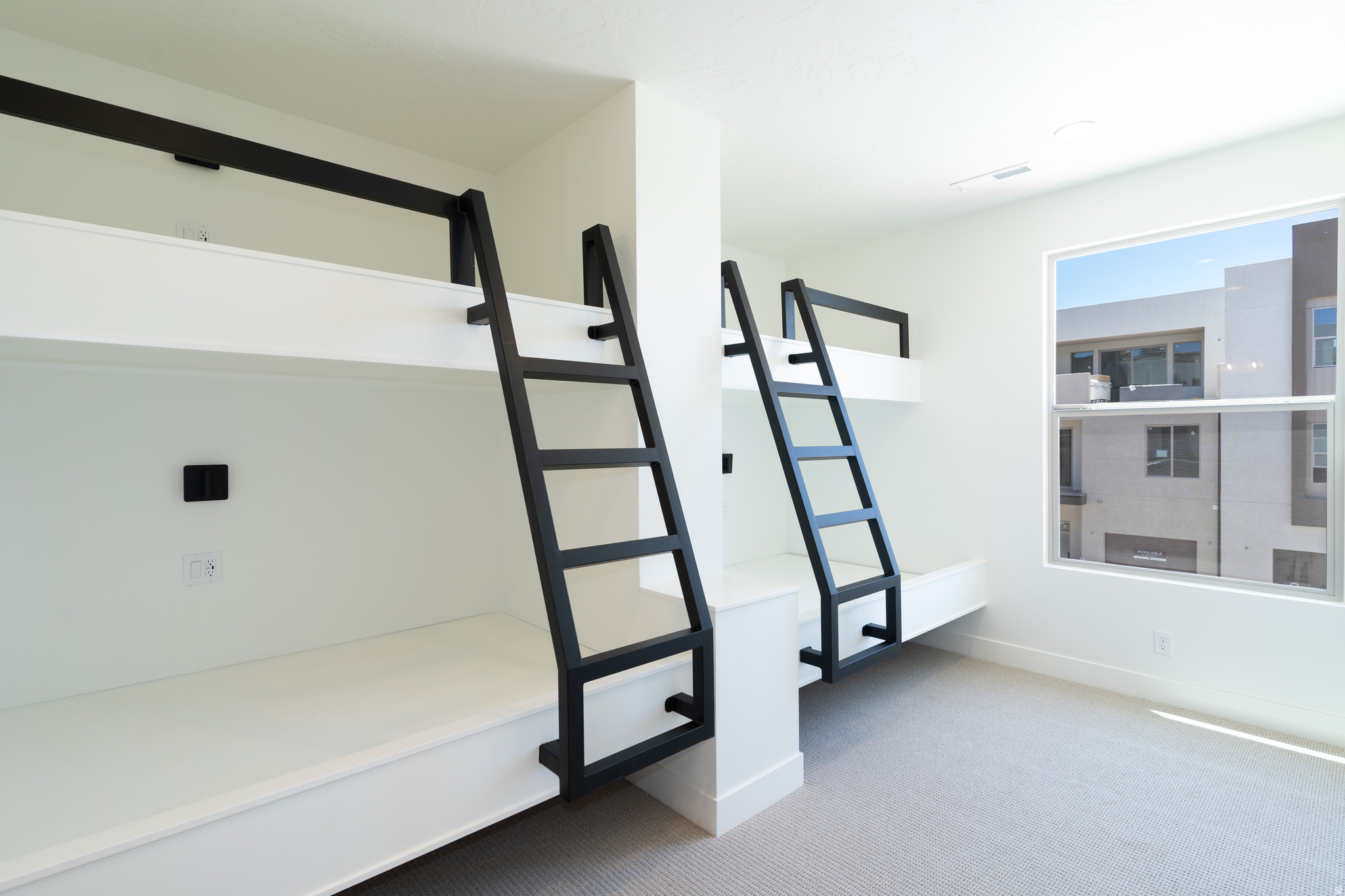 ATKINVILLE TOWNHOMES AT DESERT COLOR - Residential