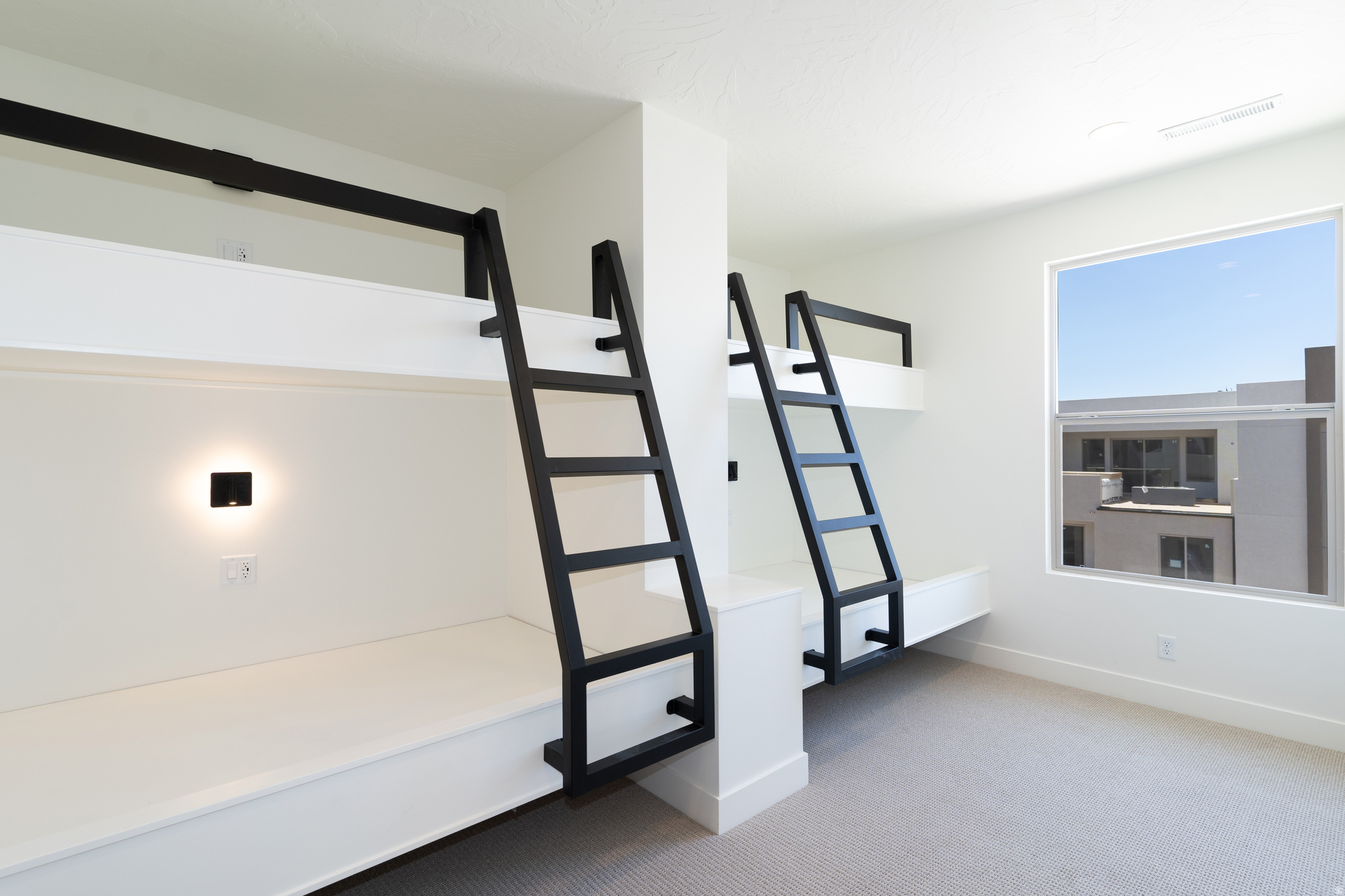 ATKINVILLE TOWNHOMES AT DESERT COLOR - Residential