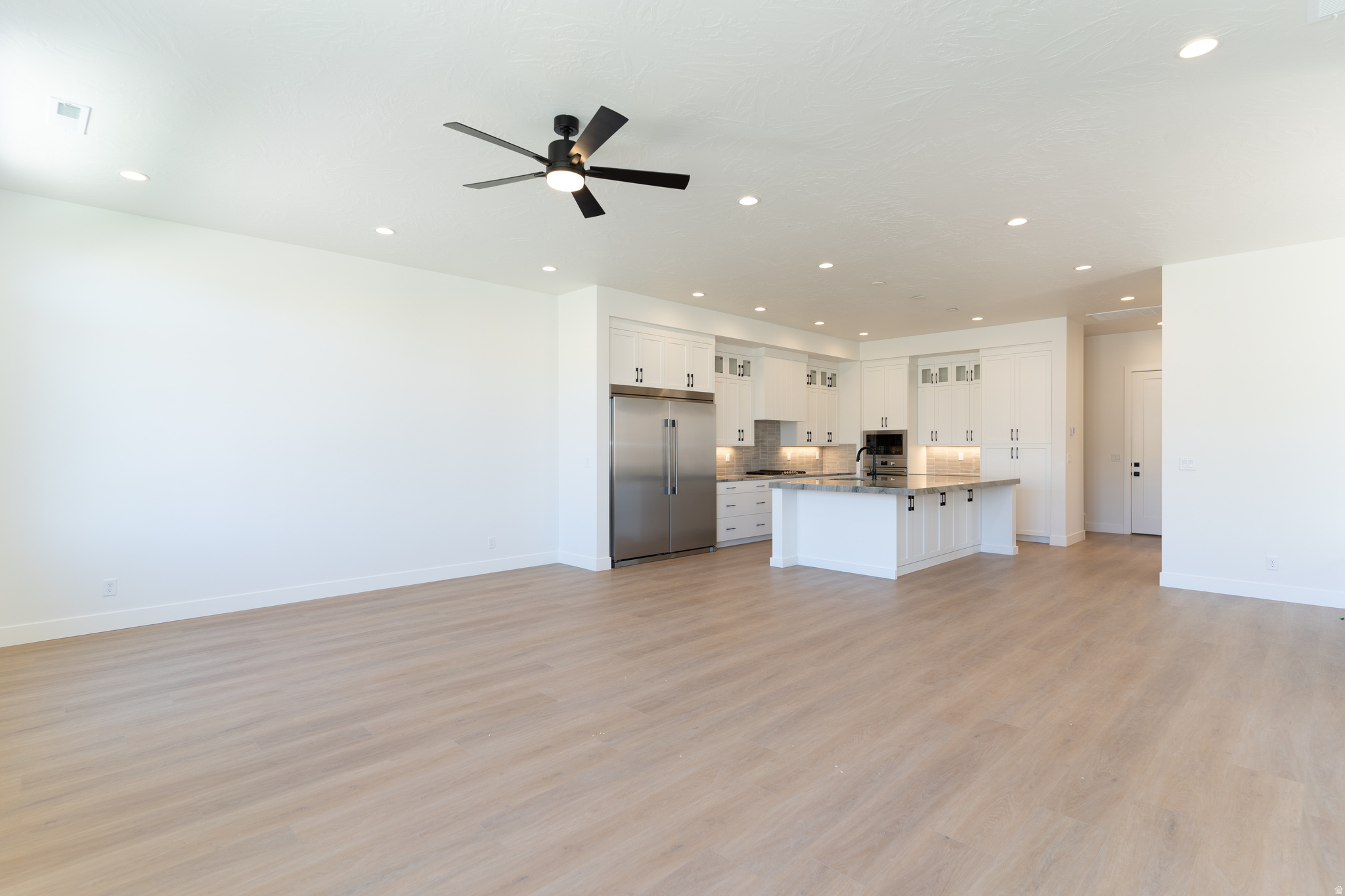 ATKINVILLE TOWNHOMES AT DESERT COLOR - Residential