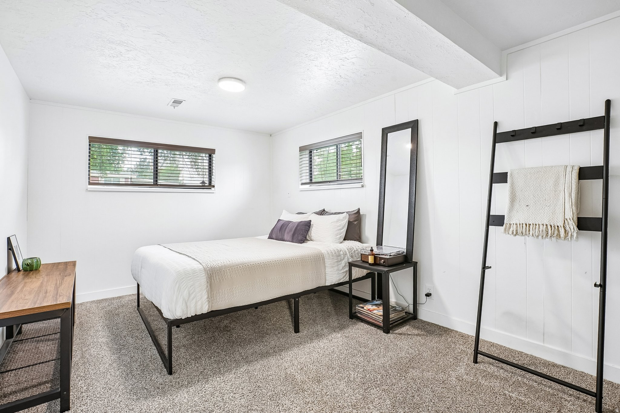 GOLDEN ACRES - Residential