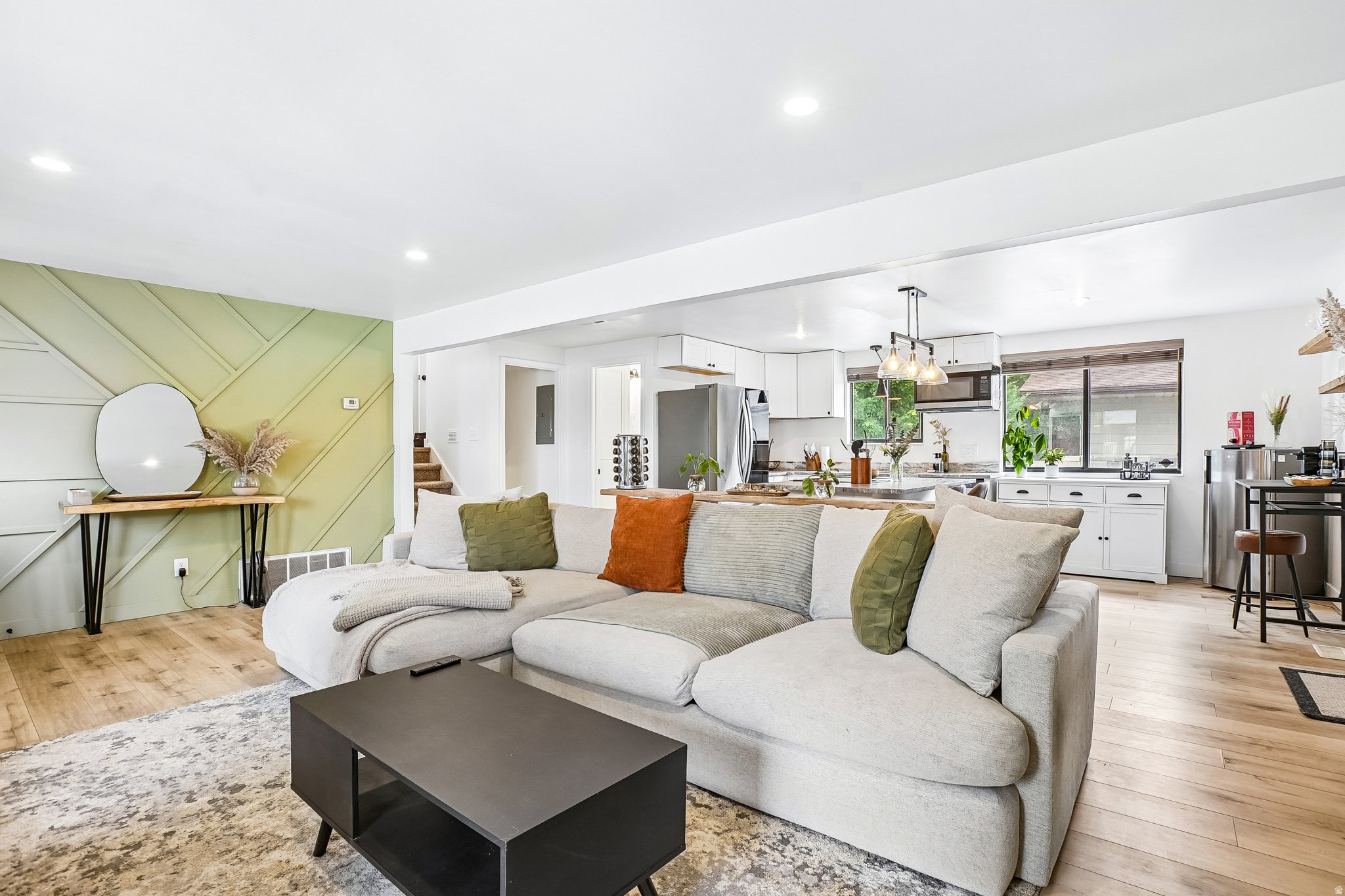 GOLDEN ACRES - Residential