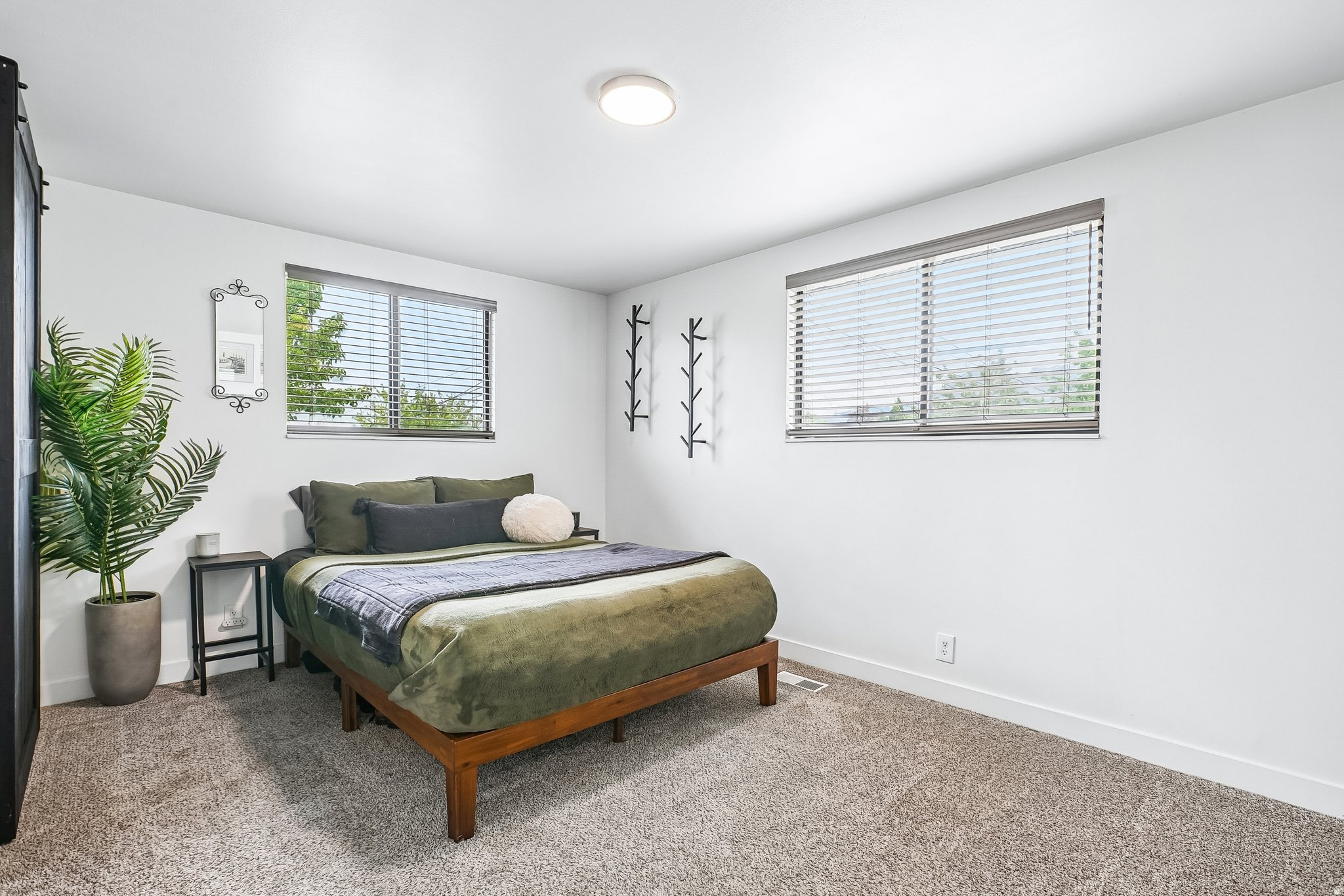 GOLDEN ACRES - Residential