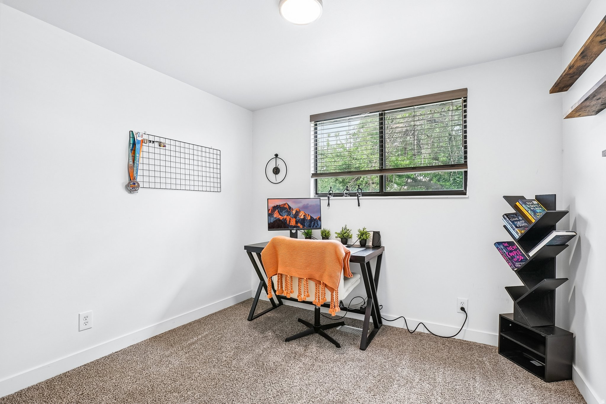 GOLDEN ACRES - Residential