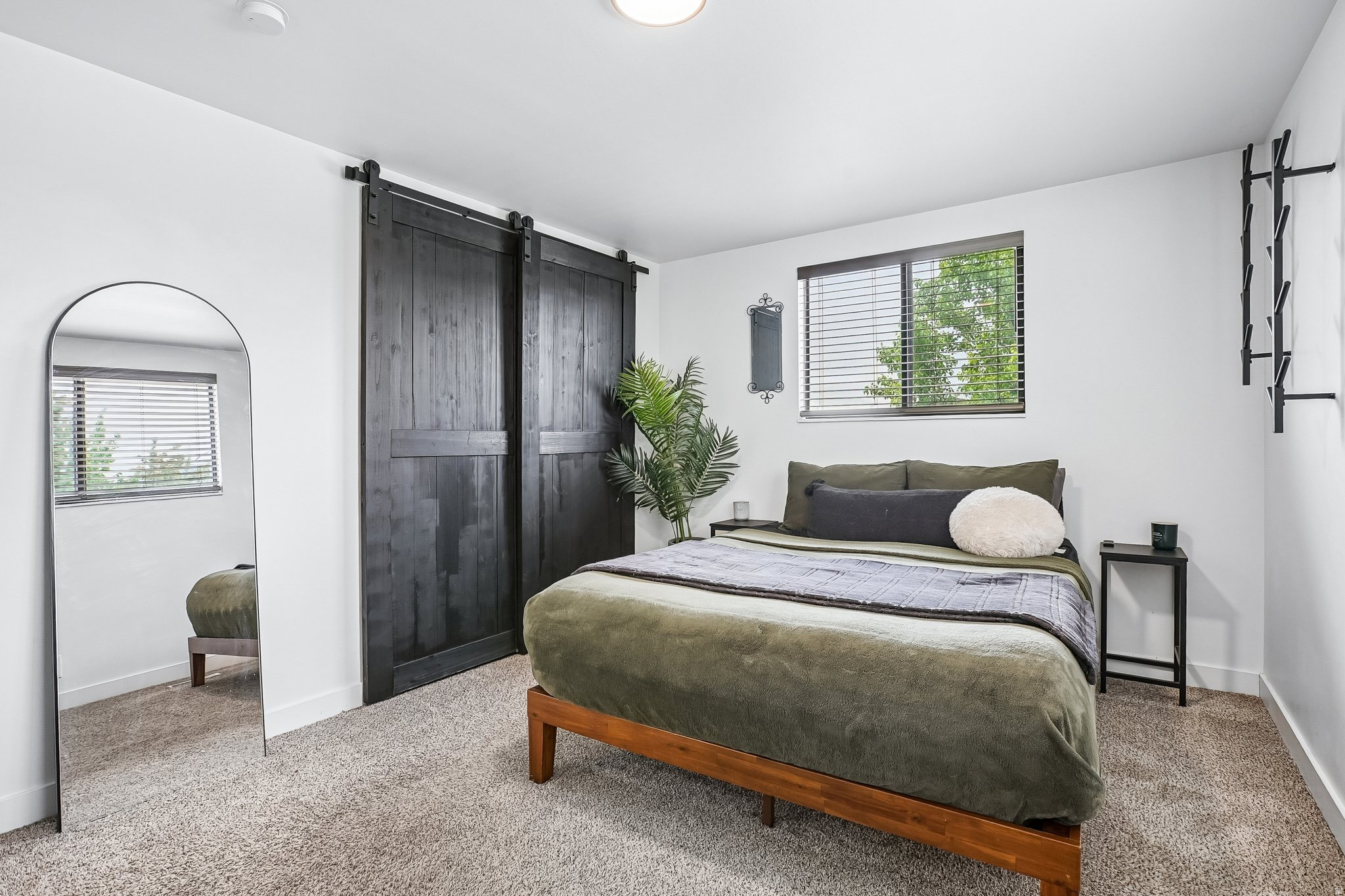 GOLDEN ACRES - Residential