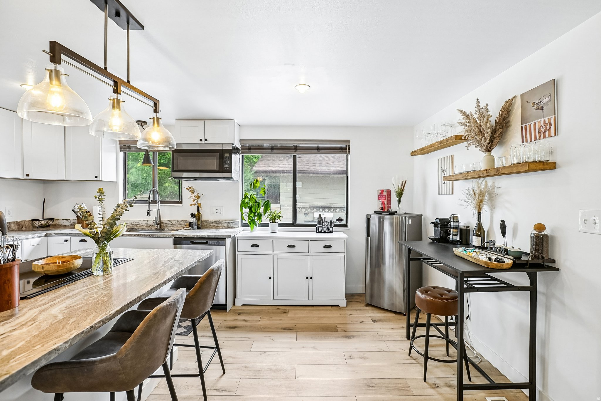 GOLDEN ACRES - Residential