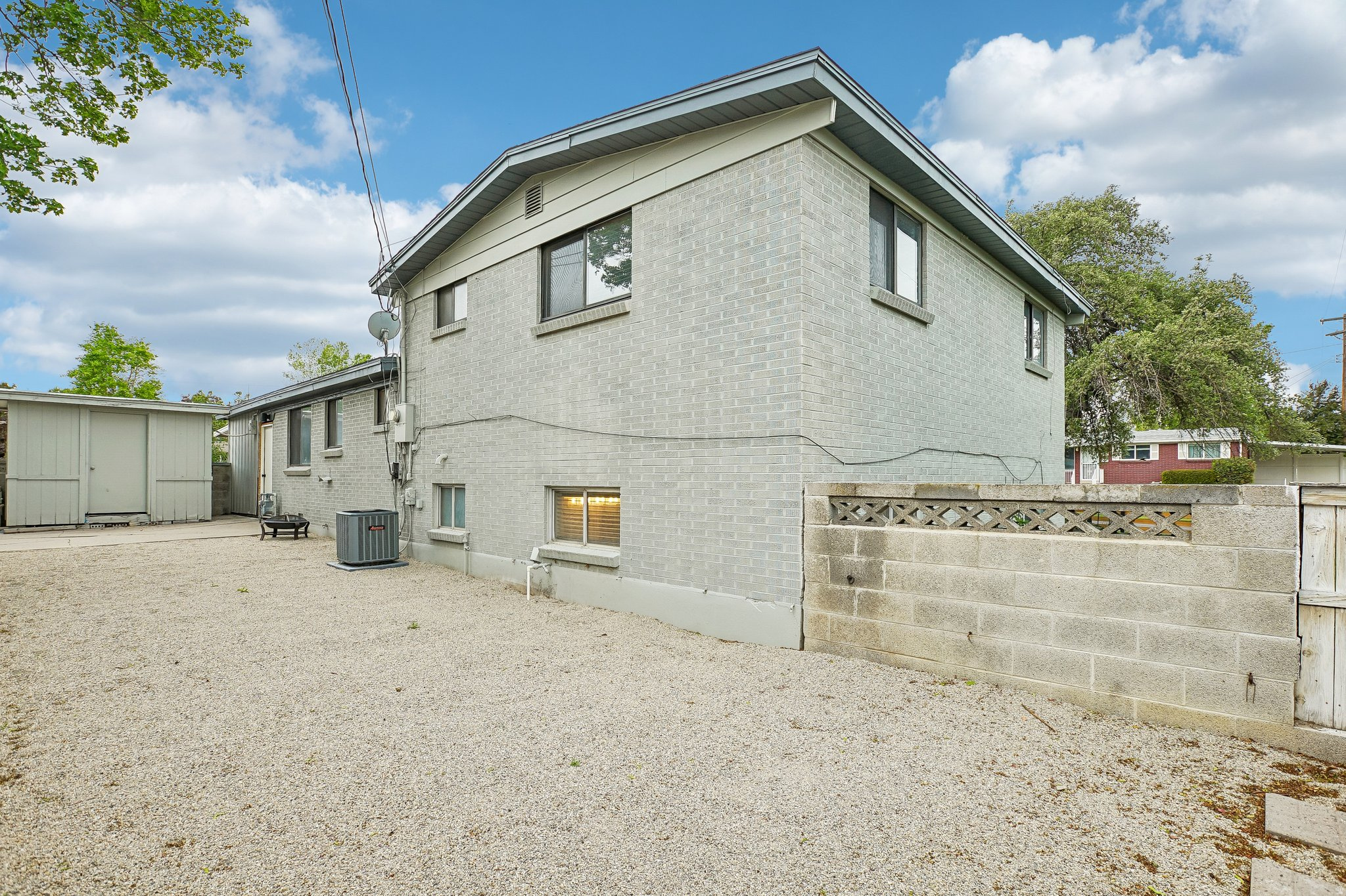 GOLDEN ACRES - Residential