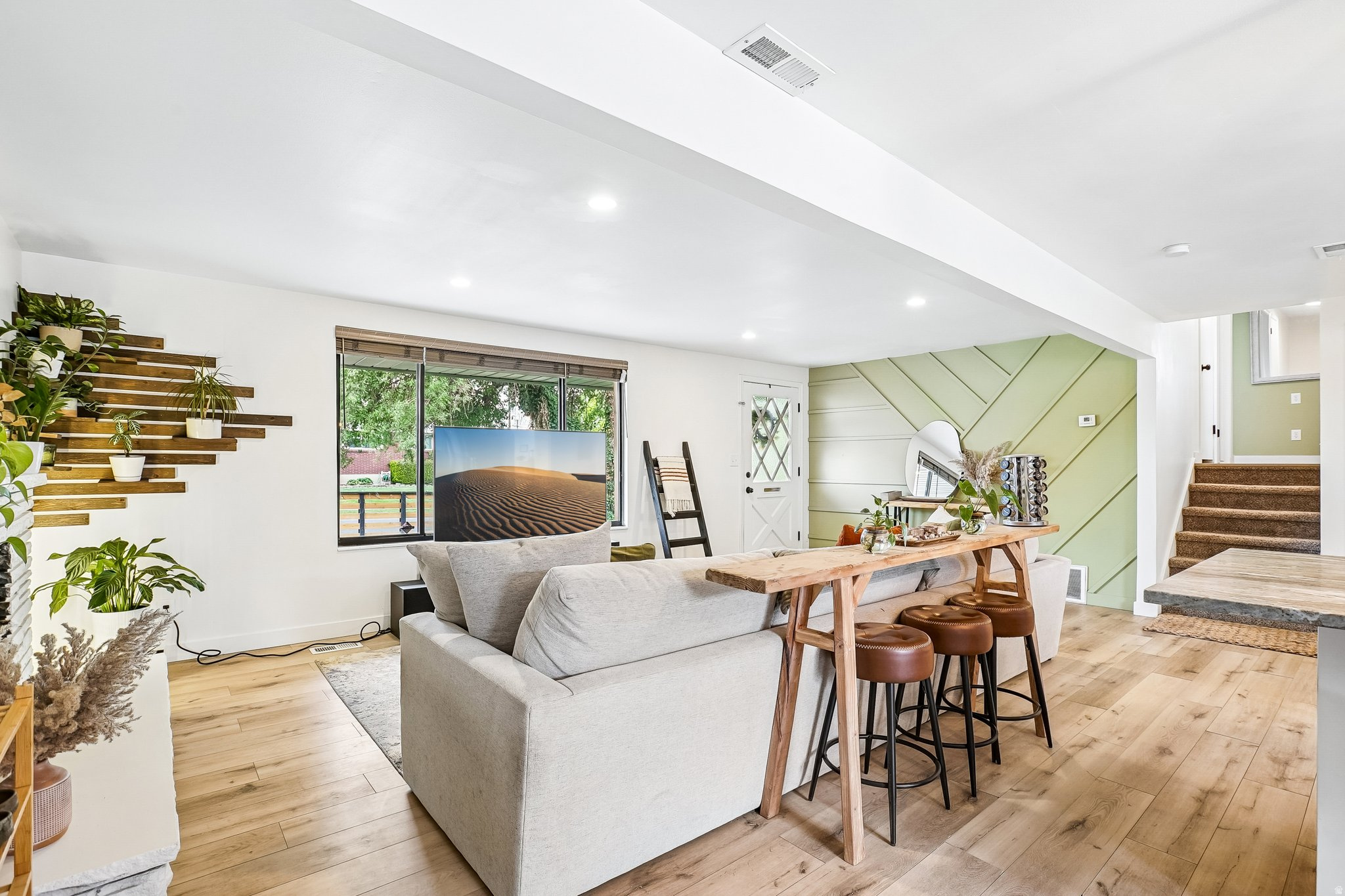 GOLDEN ACRES - Residential
