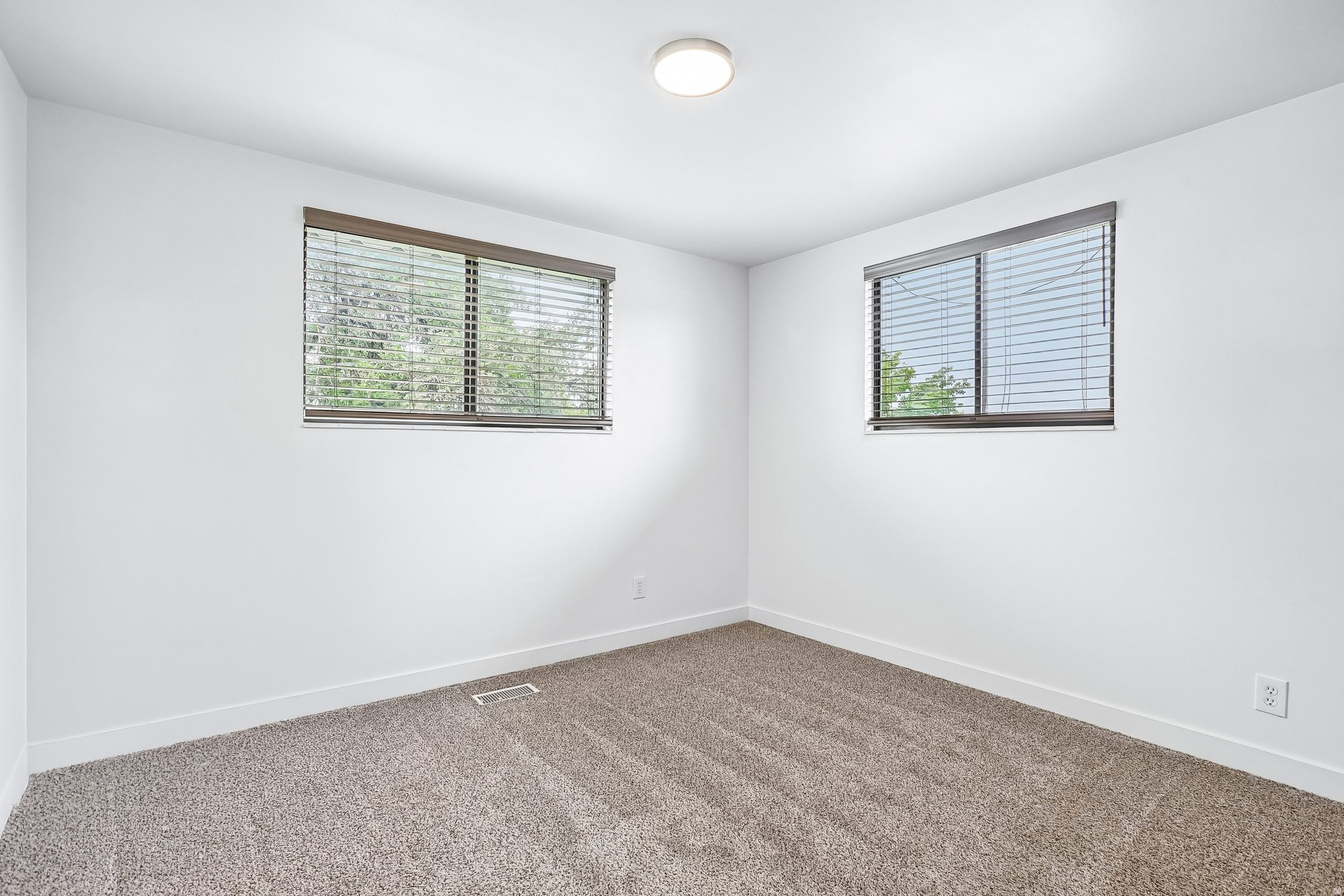 GOLDEN ACRES - Residential
