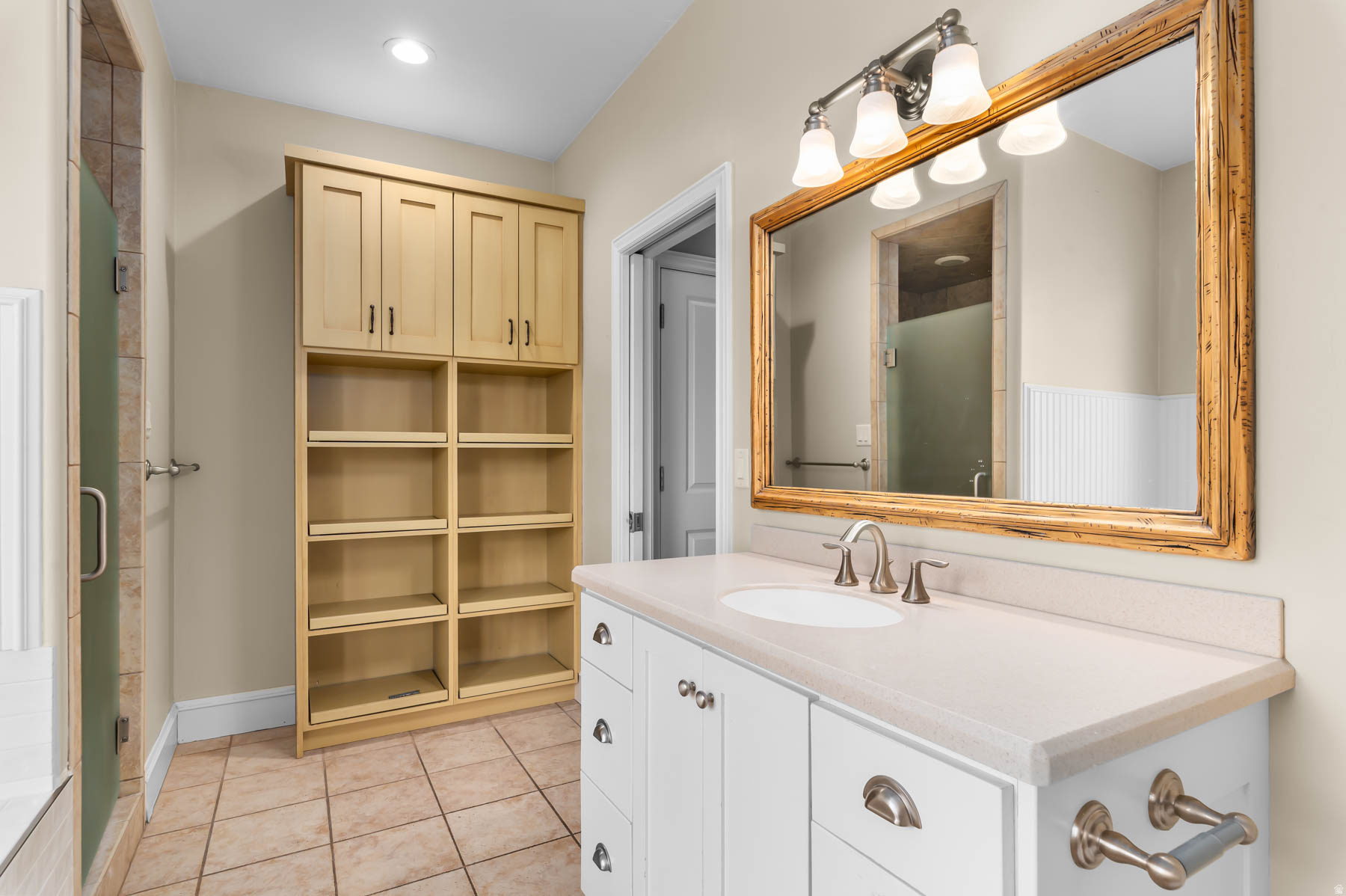 MIDWAY FARMS - Residential