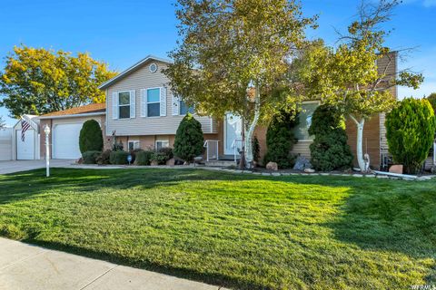Tiny photo for 4333 W GLEN HILL CIR S, West Valley City, UT 84120 (MLS # 2135823)