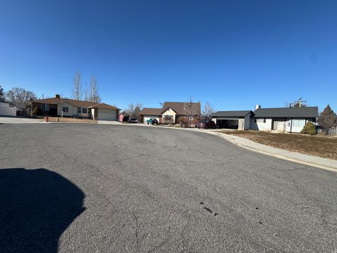 Tiny photo for 4333 W GLEN HILL CIR S, West Valley City, UT 84120 (MLS # 2135823)