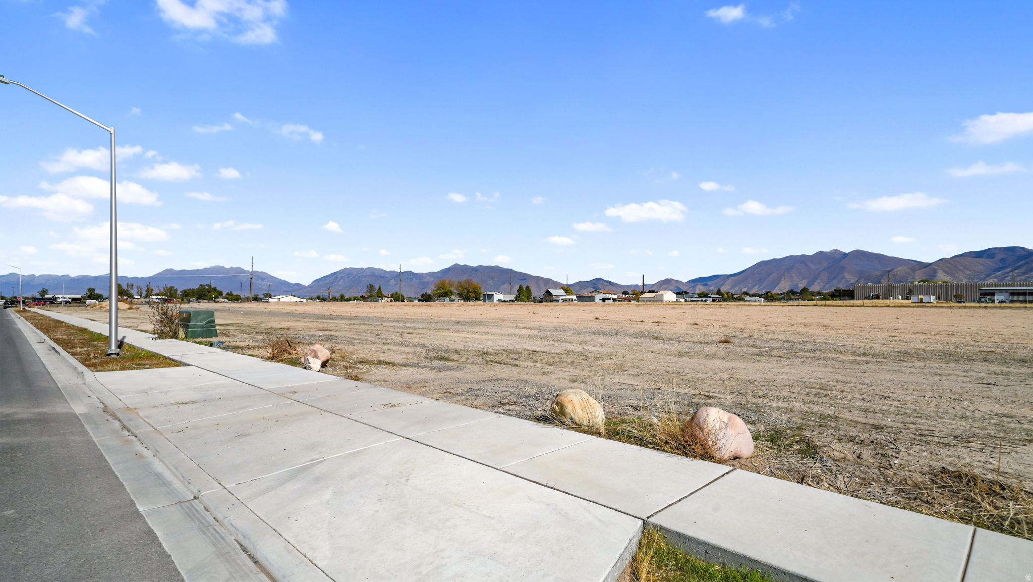 JONES - Commercial Sale