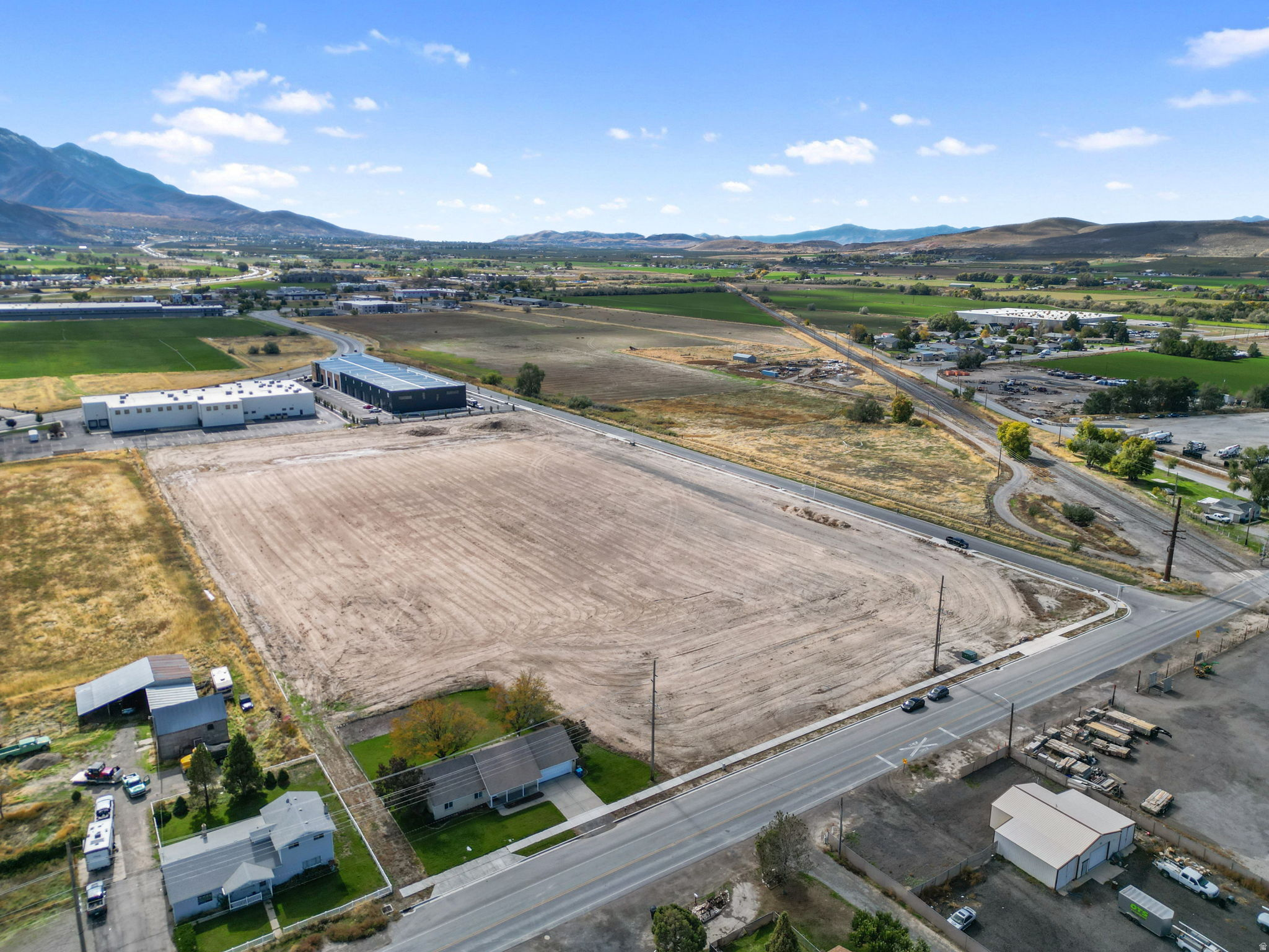 JONES - Commercial Sale