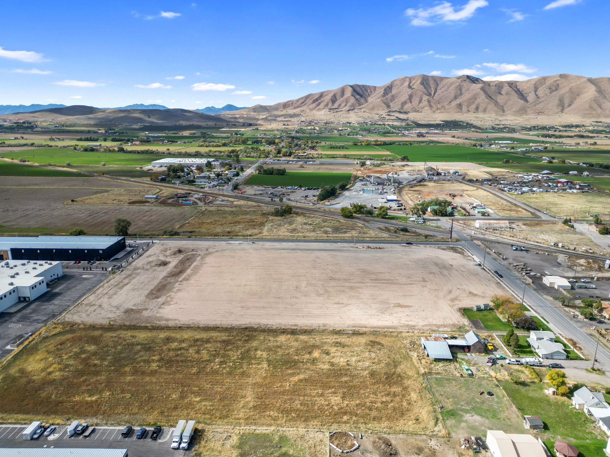 JONES - Commercial Sale