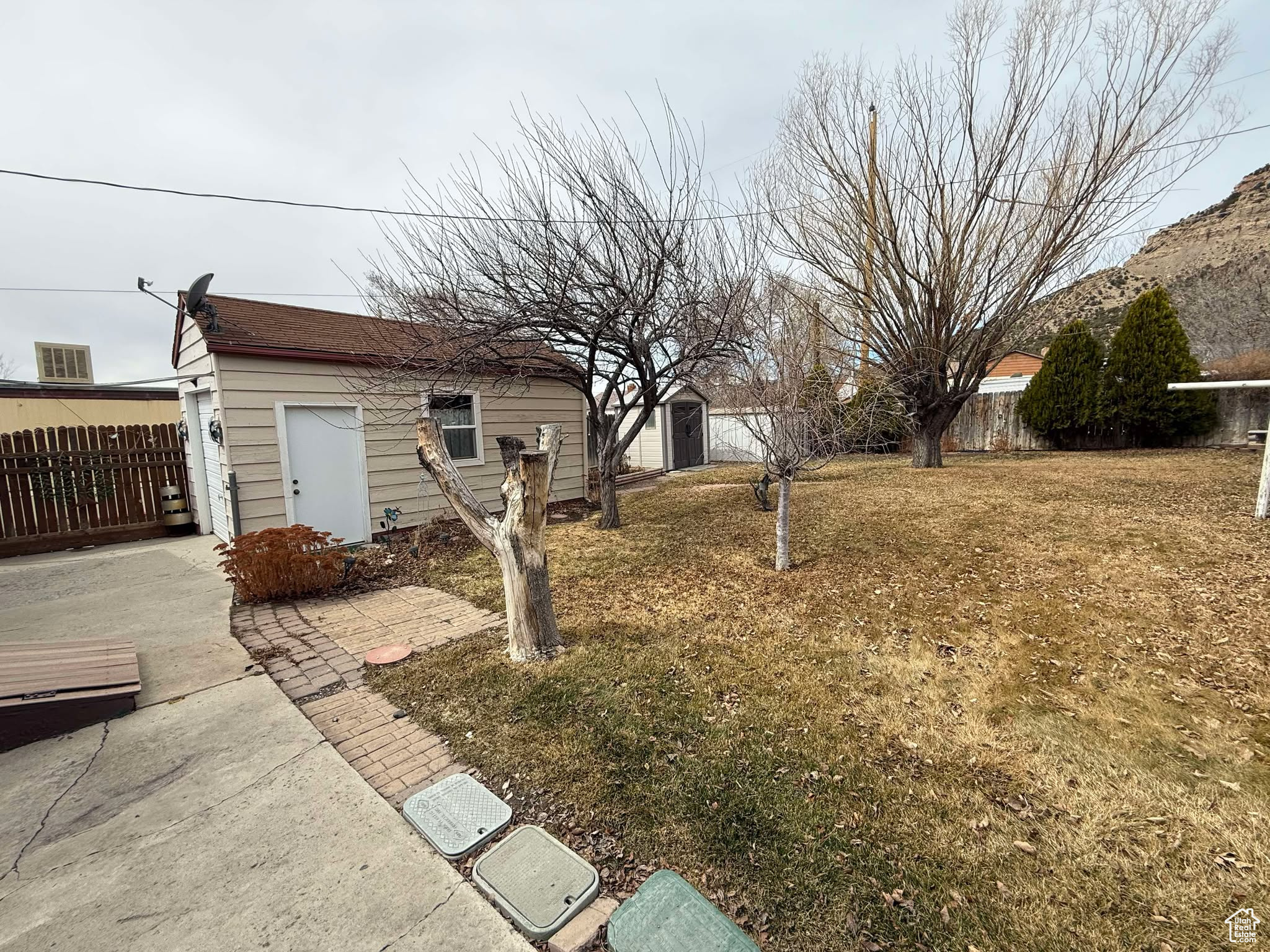581 Pinion St, East Carbon, Utah image 29