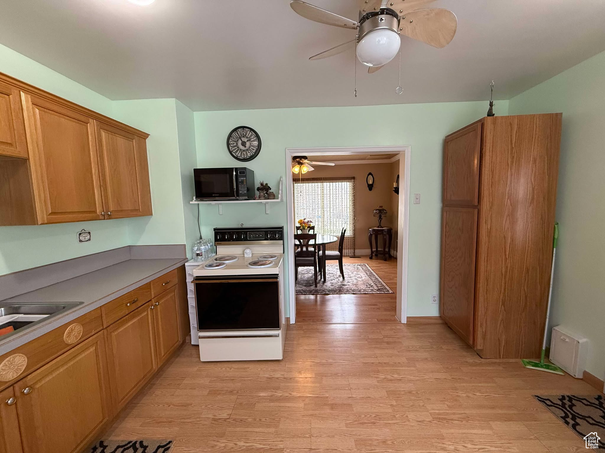 581 Pinion St, East Carbon, Utah image 10