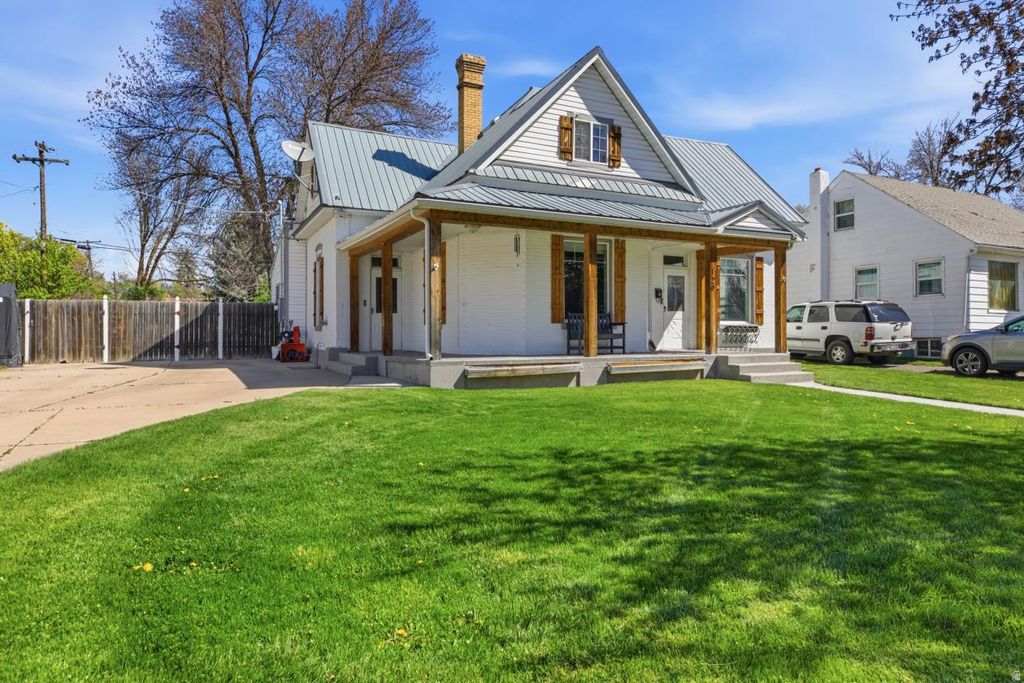 Photo of 129 E 1ST S S, Preston, ID 83263 (MLS # 2154966)