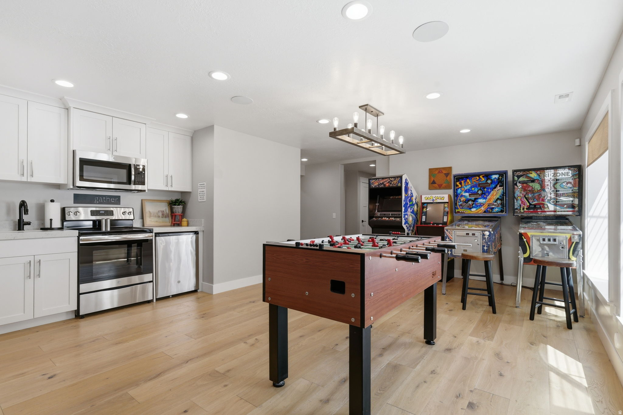 HILL FARMS - Residential