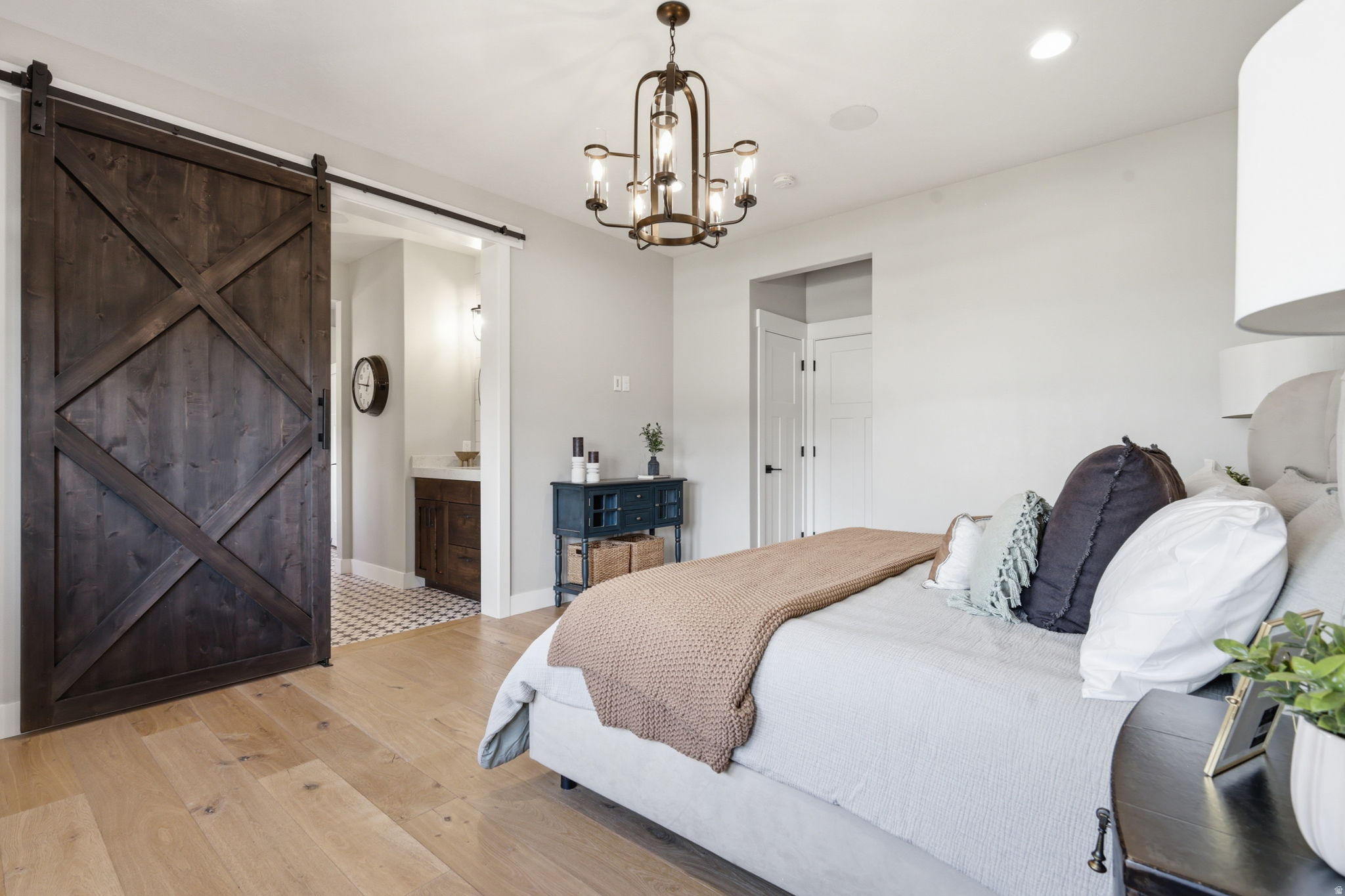 HILL FARMS - Residential