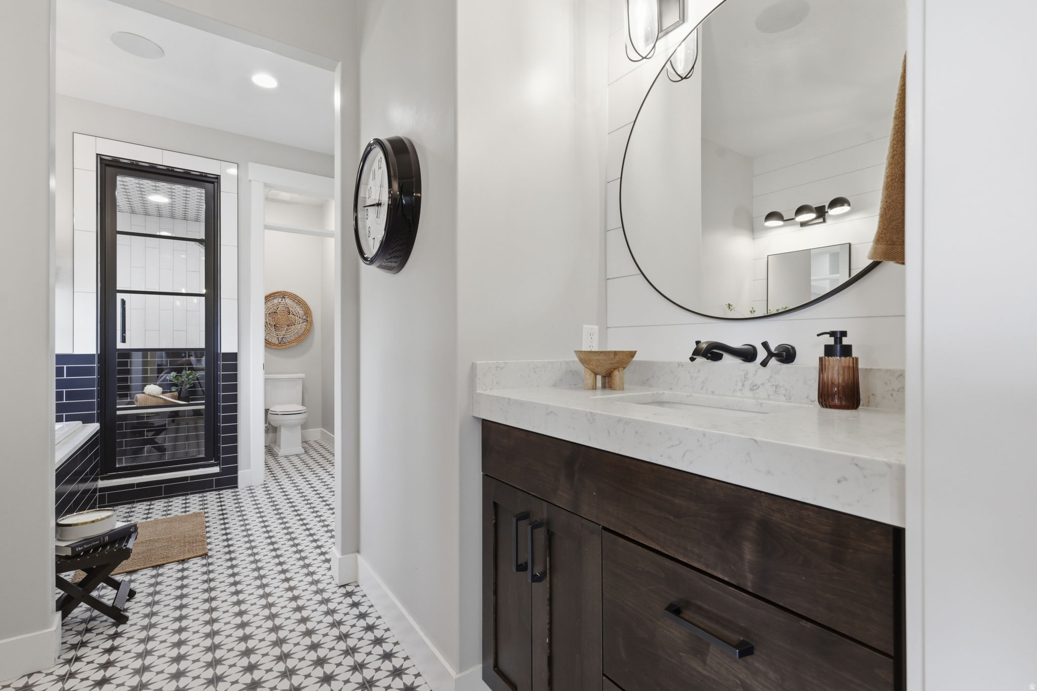 HILL FARMS - Residential