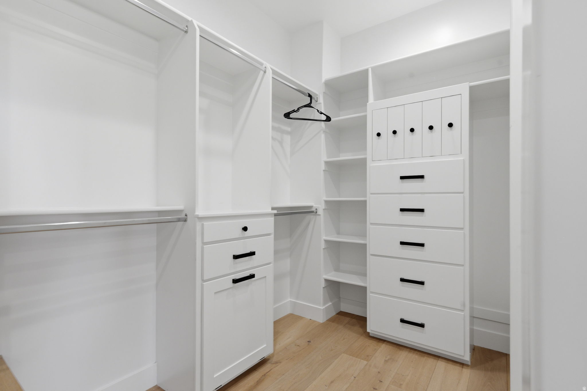 HILL FARMS - Residential