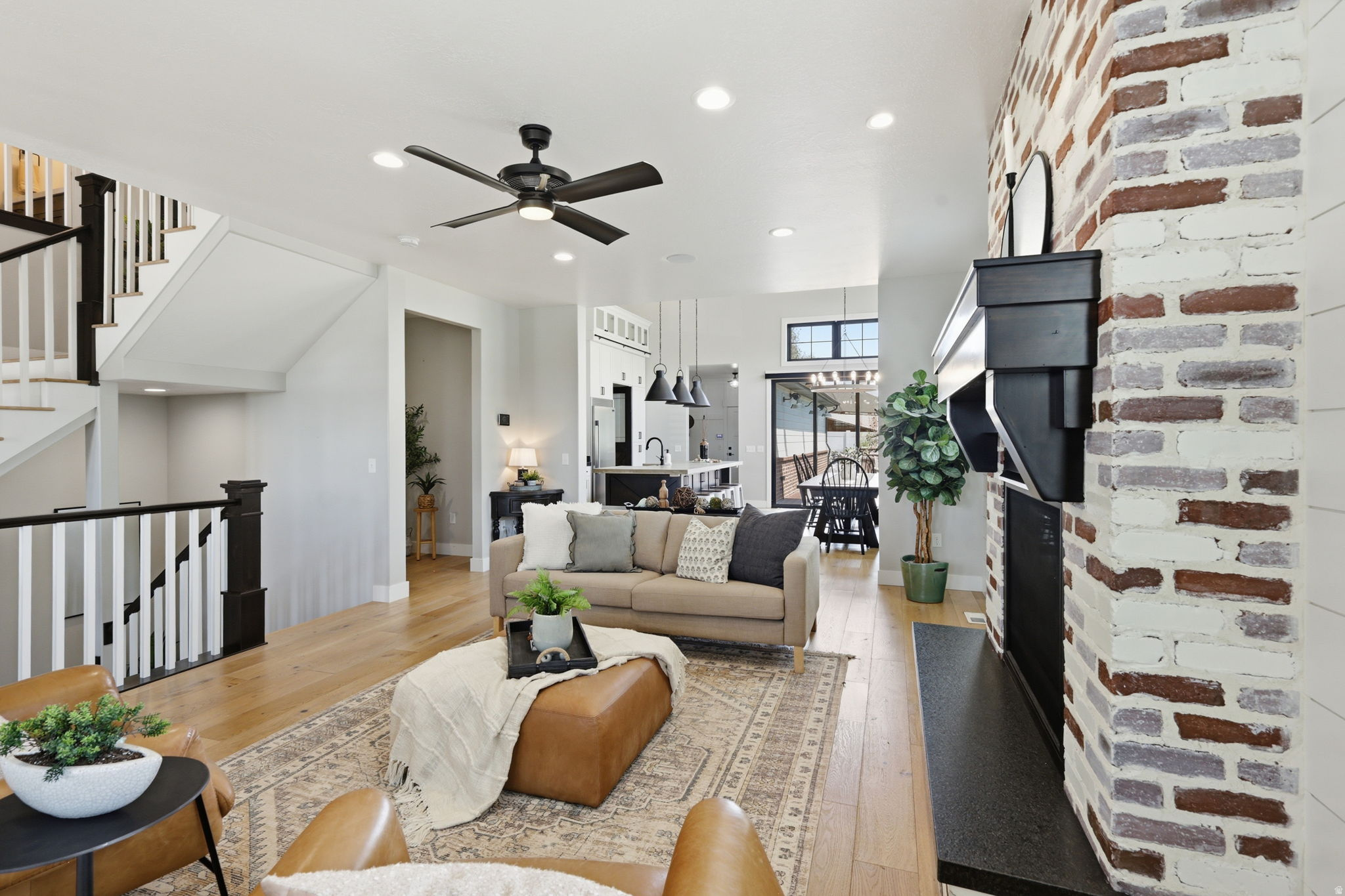 HILL FARMS - Residential