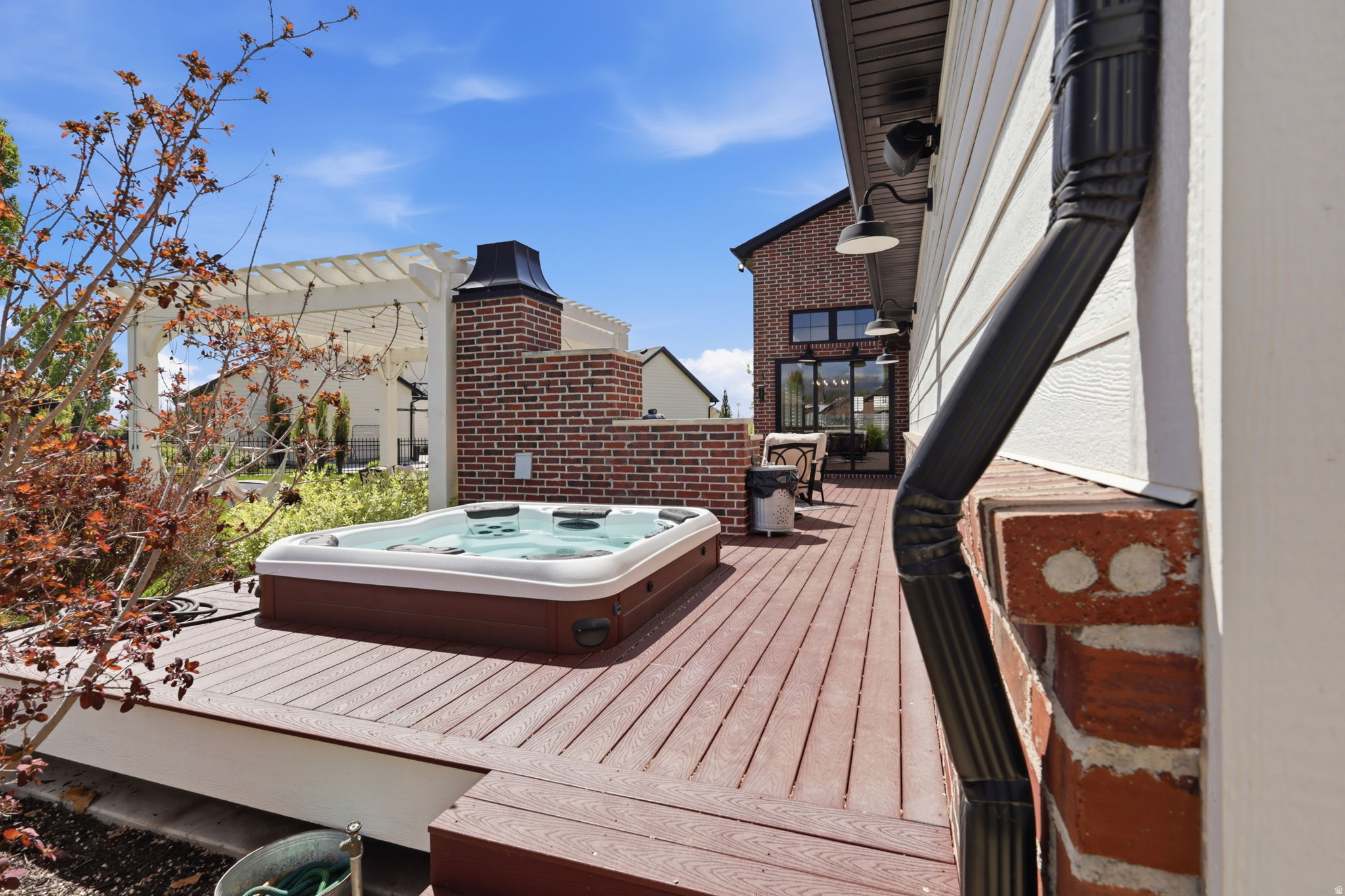 HILL FARMS - Residential