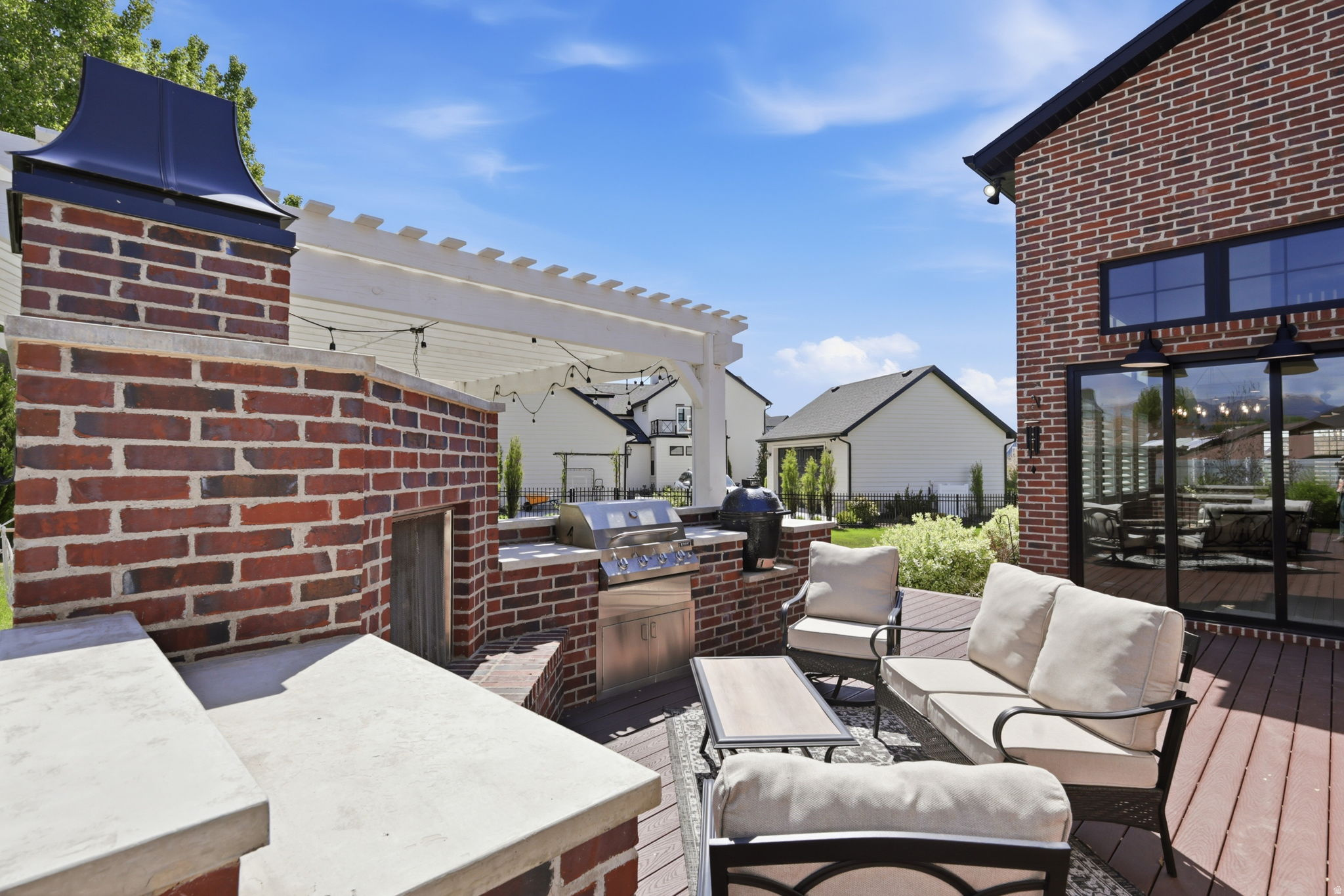 HILL FARMS - Residential