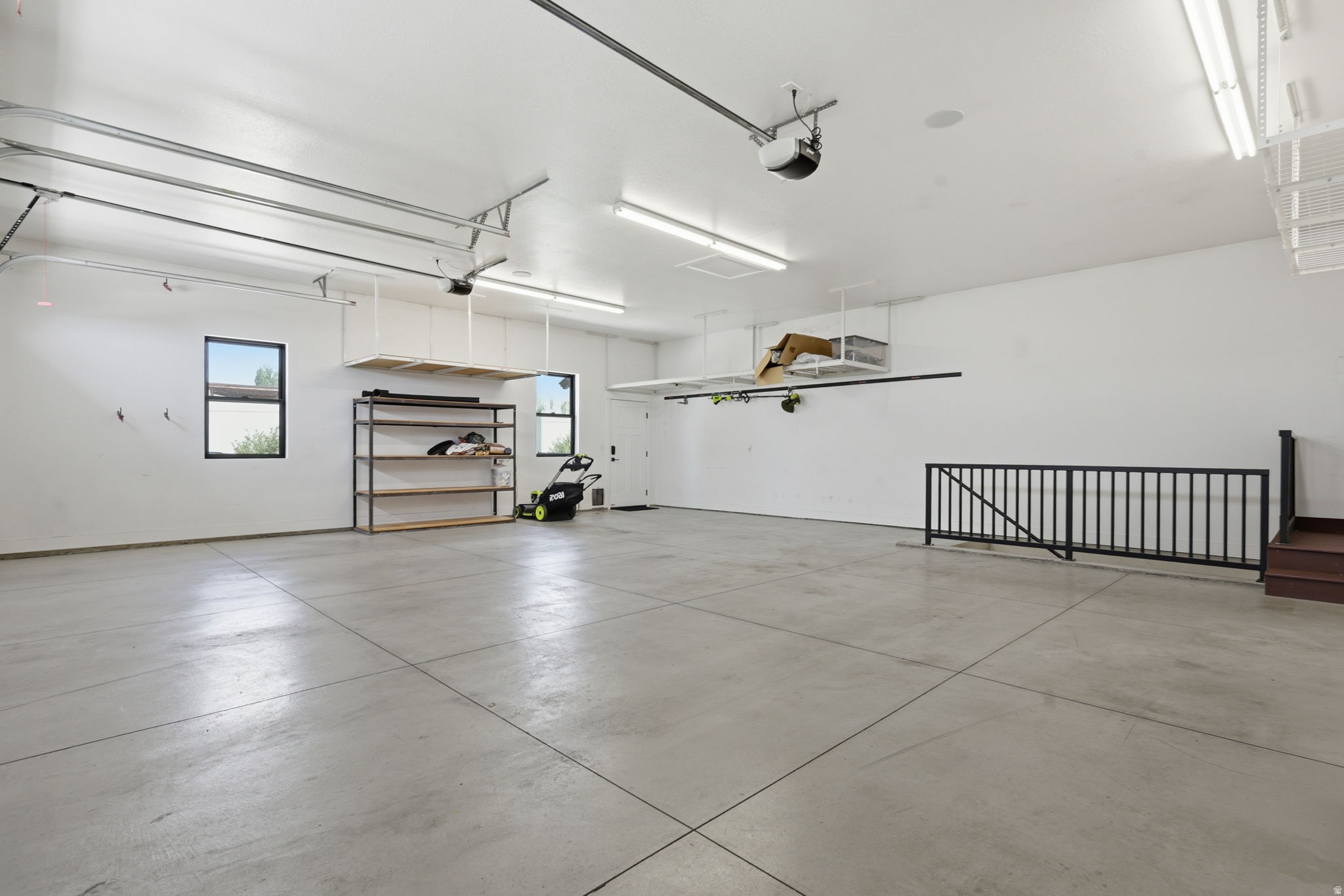 HILL FARMS - Residential