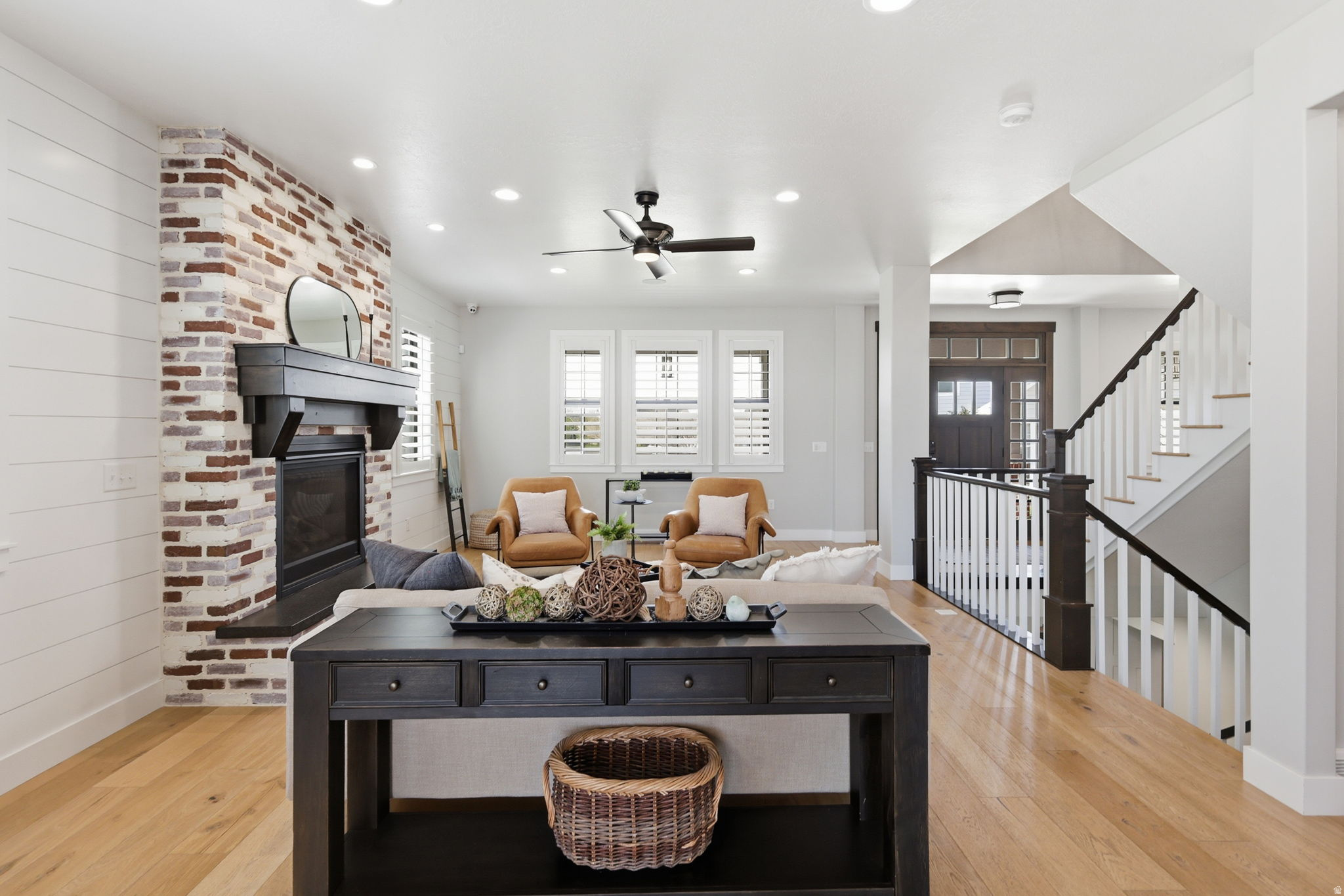 HILL FARMS - Residential