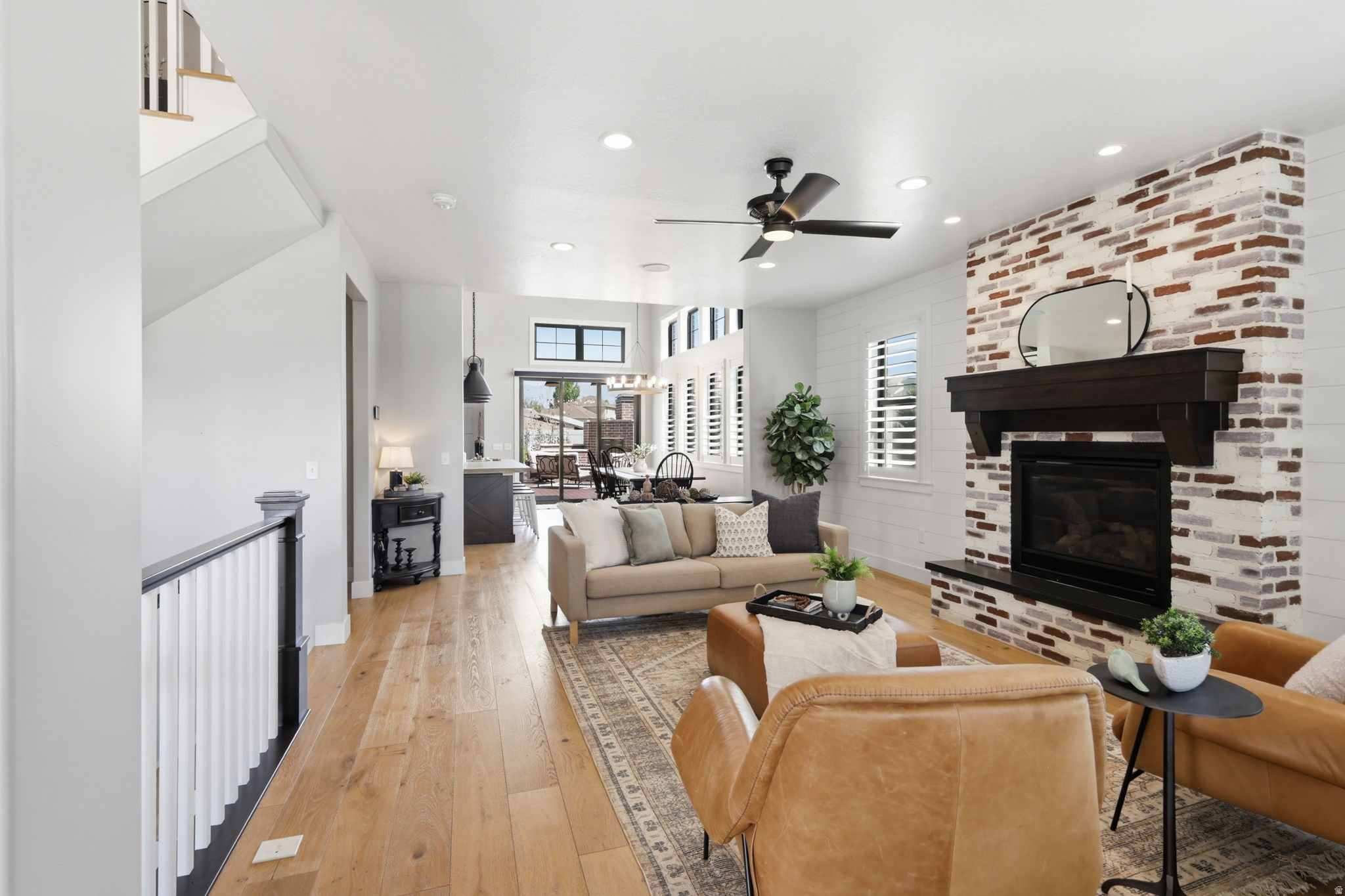 HILL FARMS - Residential