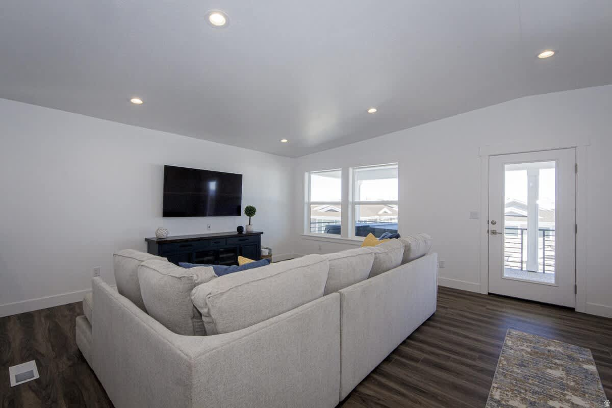 LEGACY BEACH PUD LOT 8 - Residential