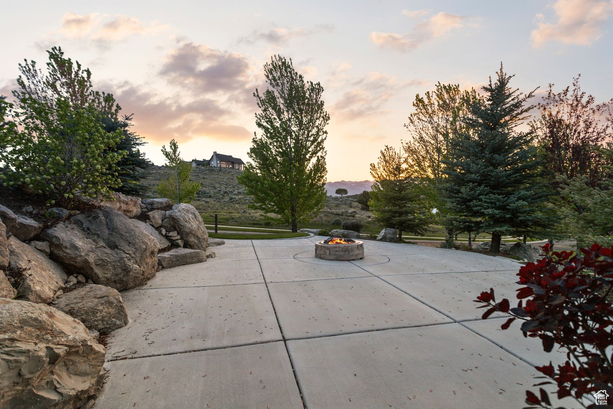 CROSSINGS AT LAKE CR - Residential