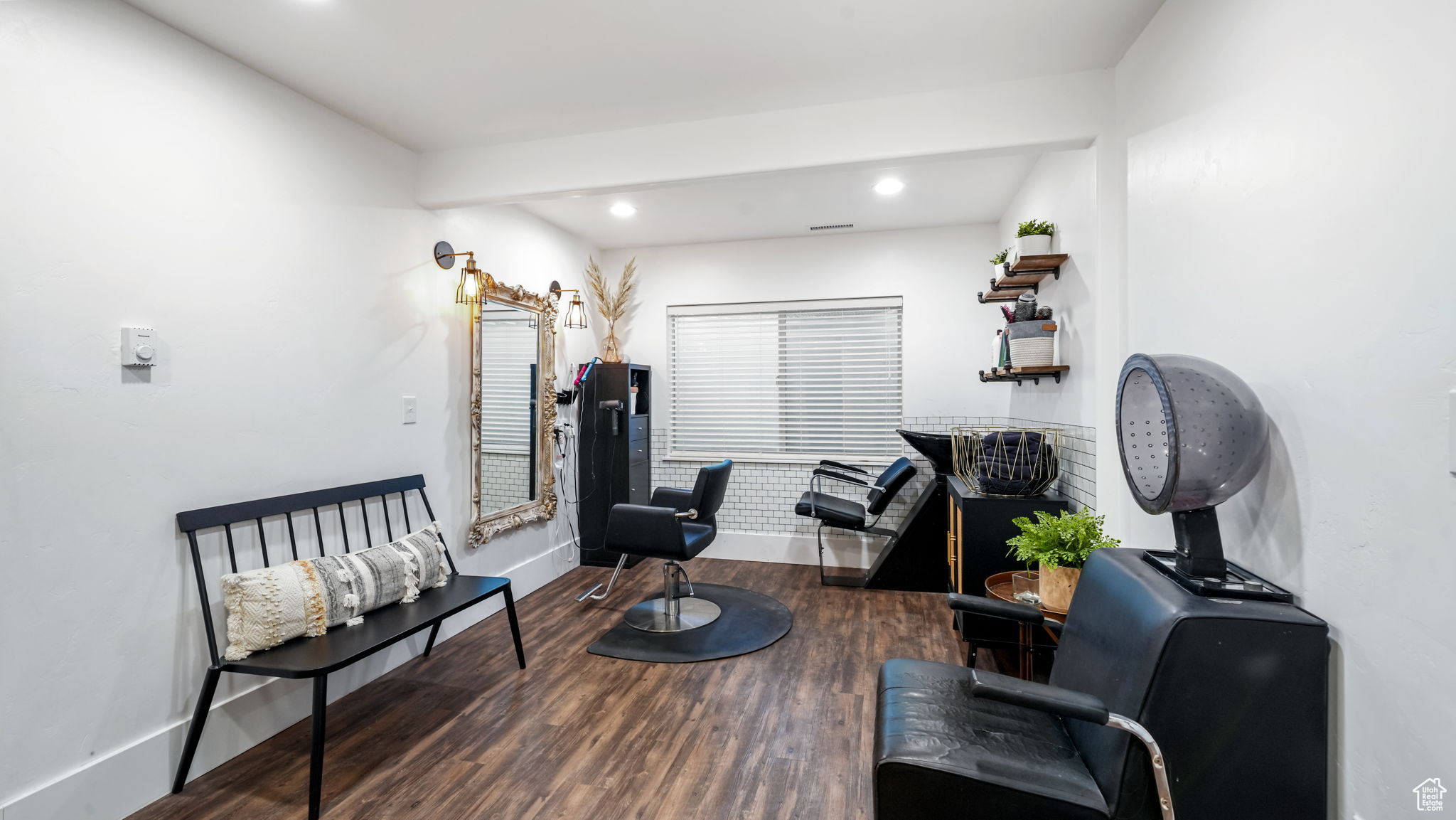 COUNTRYSIDE ESTATES - Residential