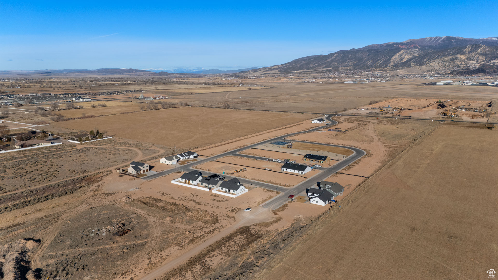 POINTE WEST - Residential Income